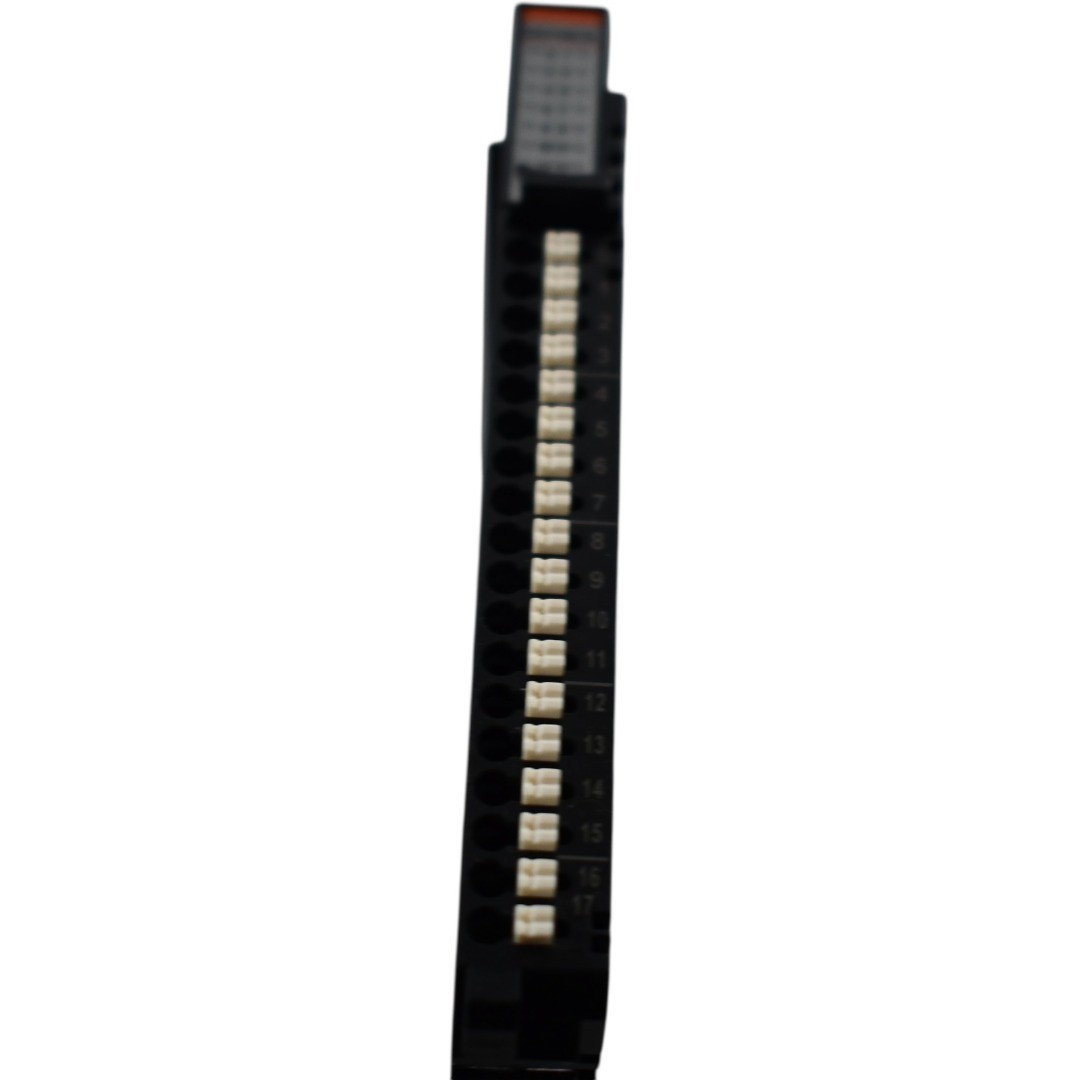 NEW Unitronics URD-0016CG-8 UniStream Remote I/O 16 Digital Output Module PLC