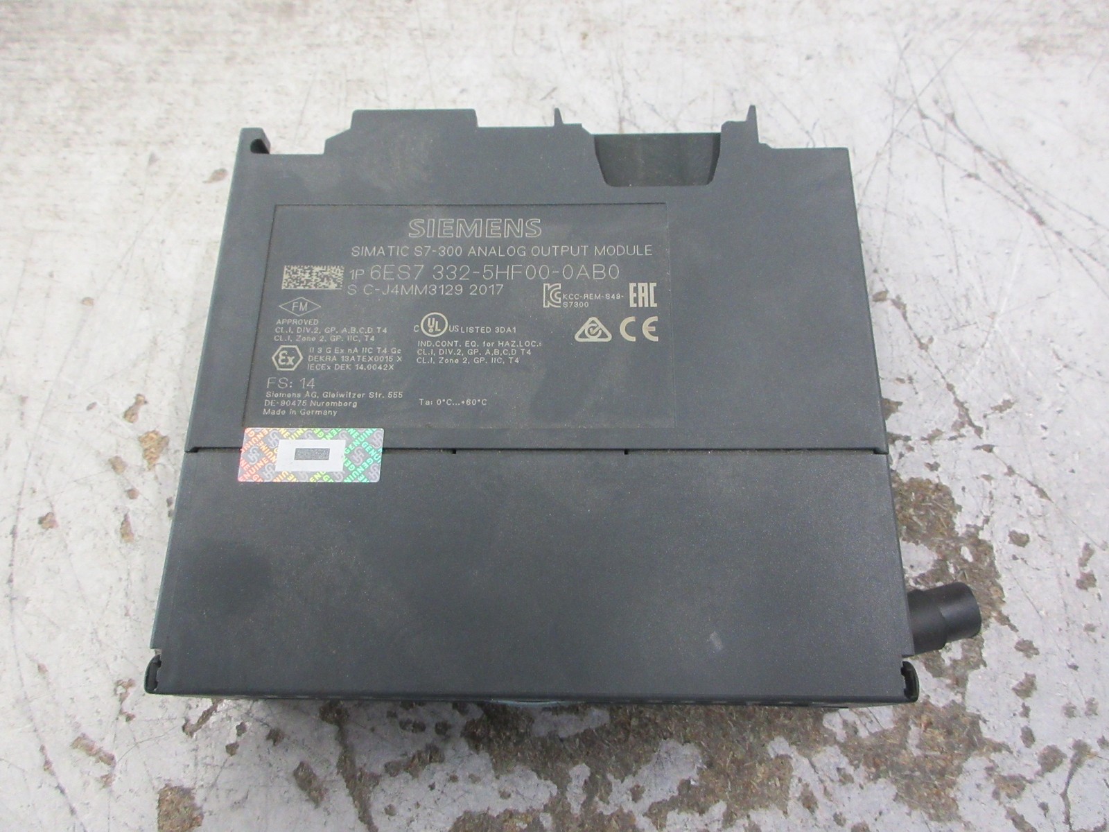Siemens Simatic S7-300 Analog Output Module 6ES7 332-5HF00-0AB0 FS: 14 Used