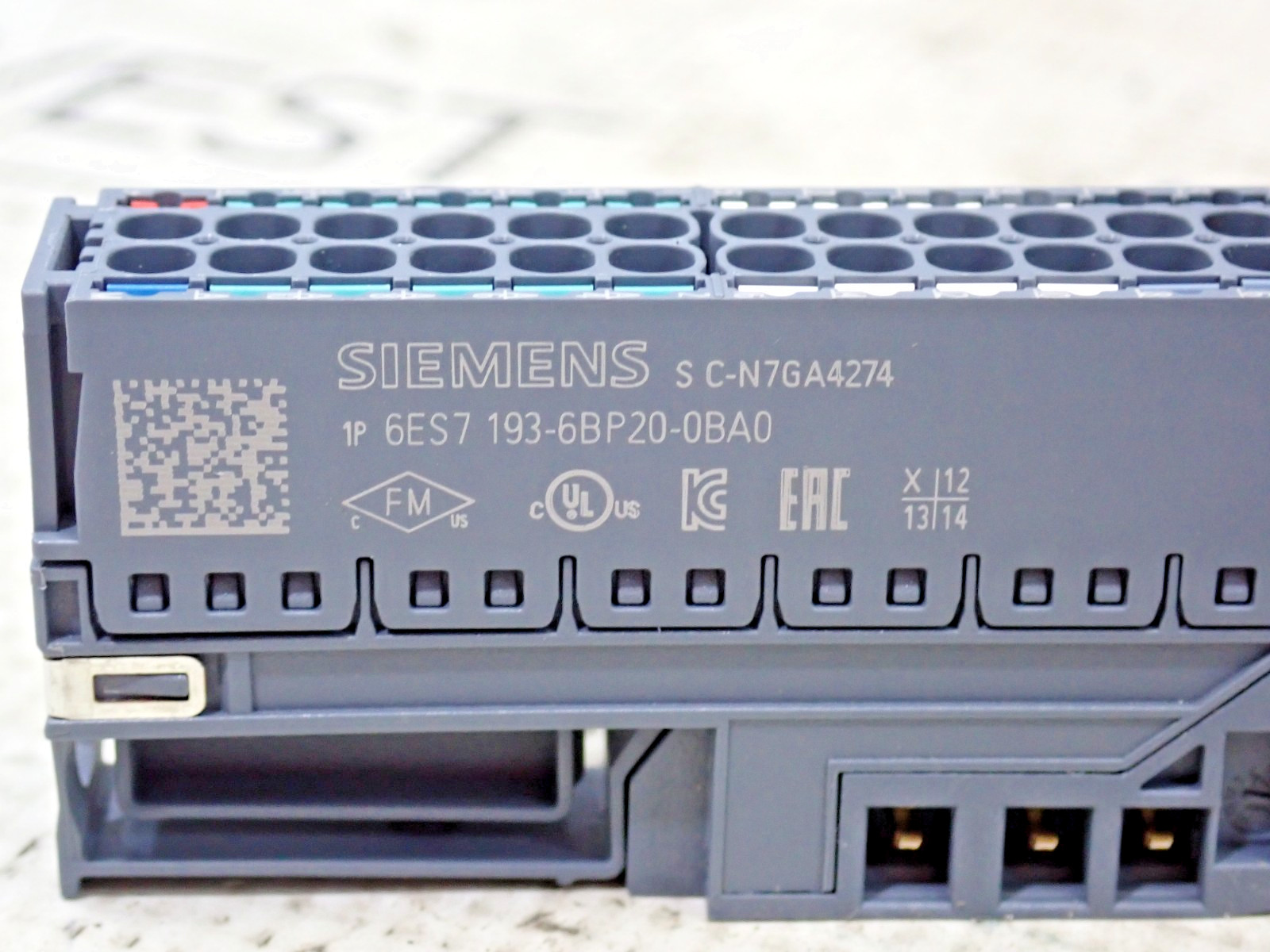 Siemens 6ES7 132-6BF00-0CA0 Output Module Simatic S7 W/6ES7193-6BP20-0BA0 Base