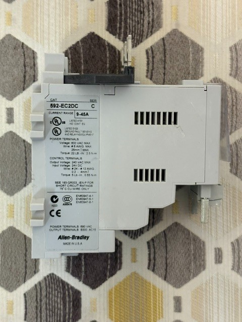 ALLEN BRADLEY 592-EC2DC E3 Plus 9-45 Amp Overload for DeviceNet with 193-EIMD In