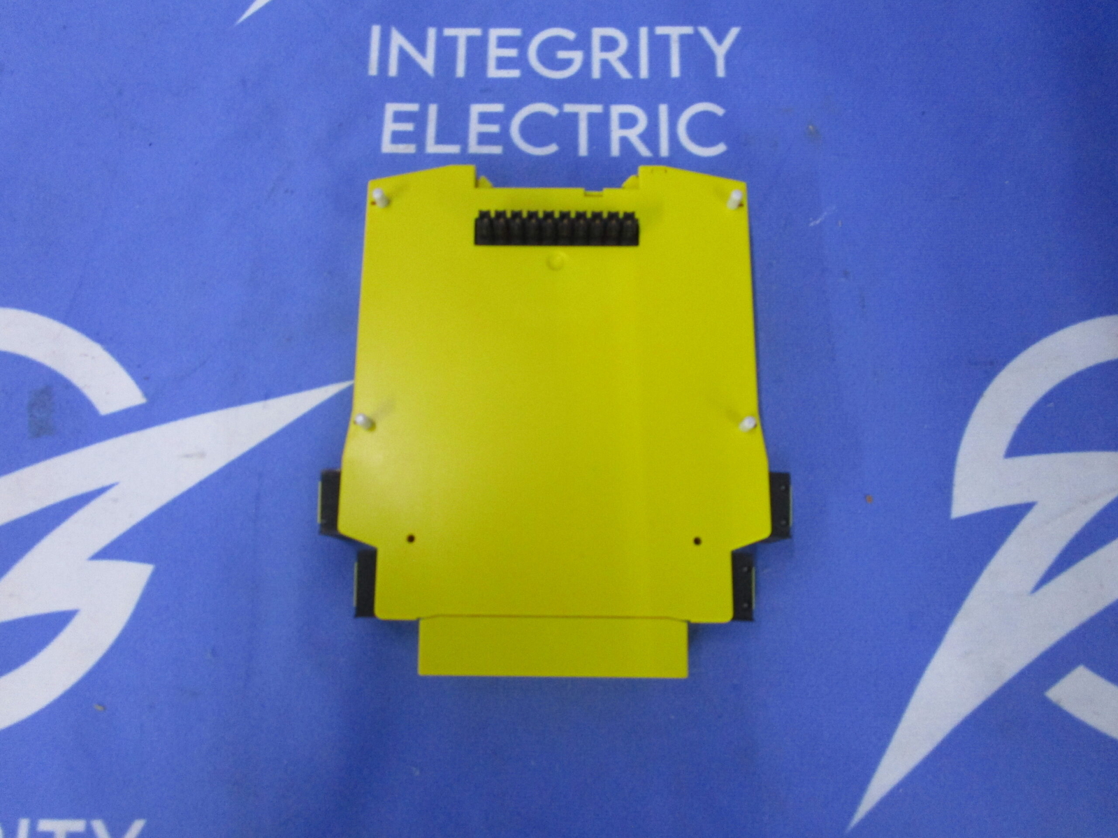 NOS Sick Safety Controller FX3-XTIO84002, 2.2W 24VDC + 1 Year Warranty