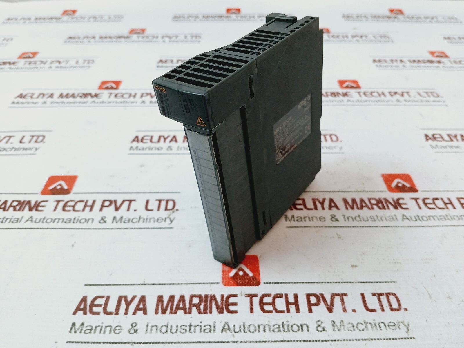 MITSUBISHI QY10 MELSEC-Q Output Unit 24VDC 2A