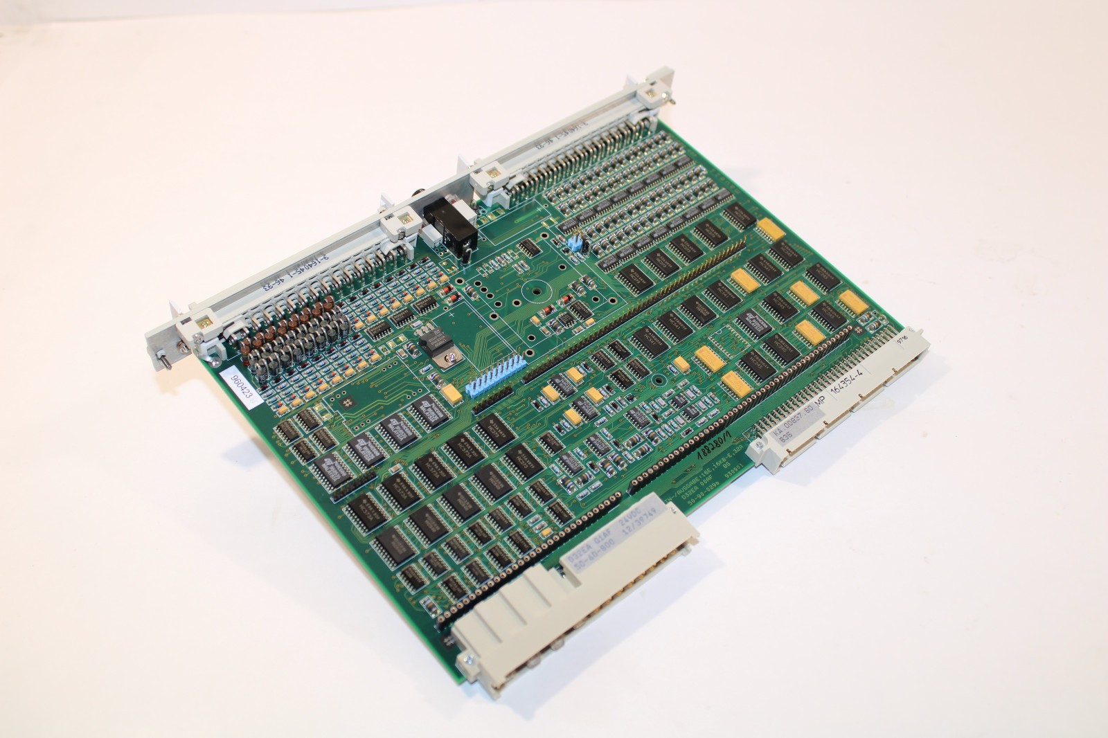 Mauell D32EA 01AF Binary Signal module