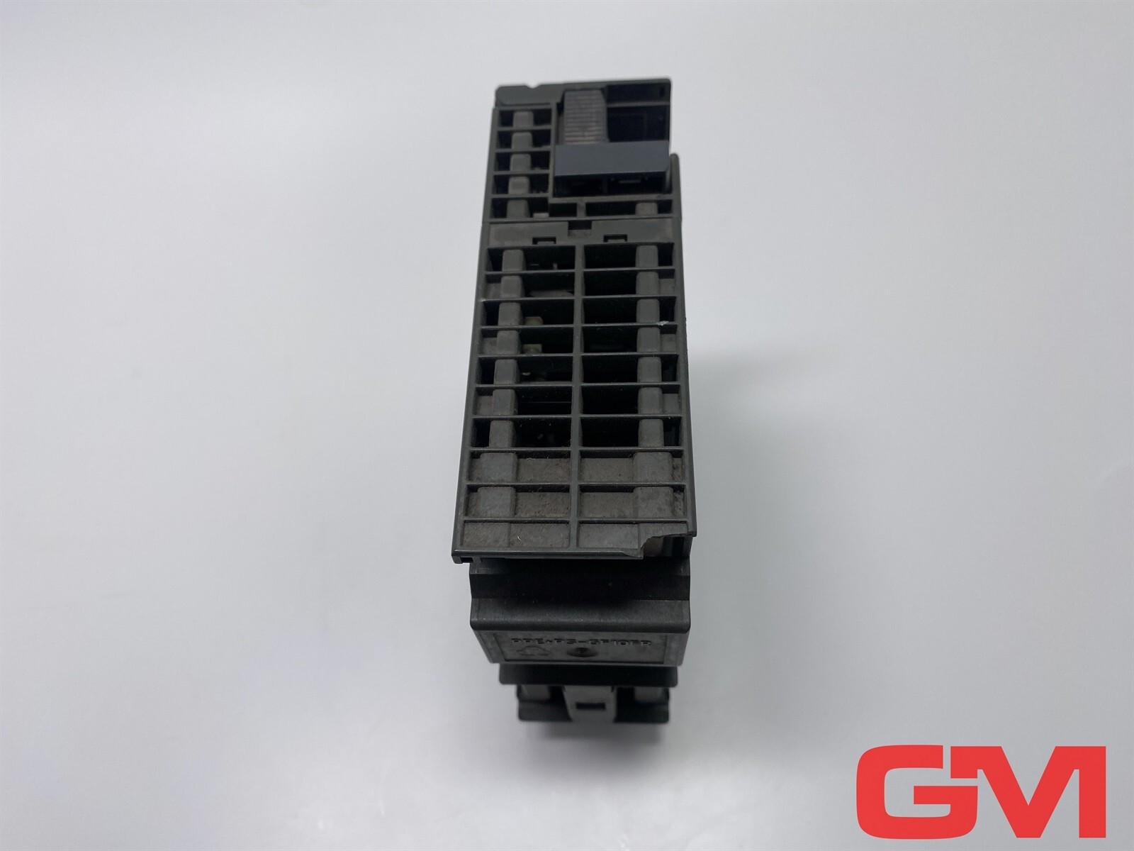 Siemens Digital Output 6ES7322-1BF01-0AA0 E: 01 Slightly Damaged