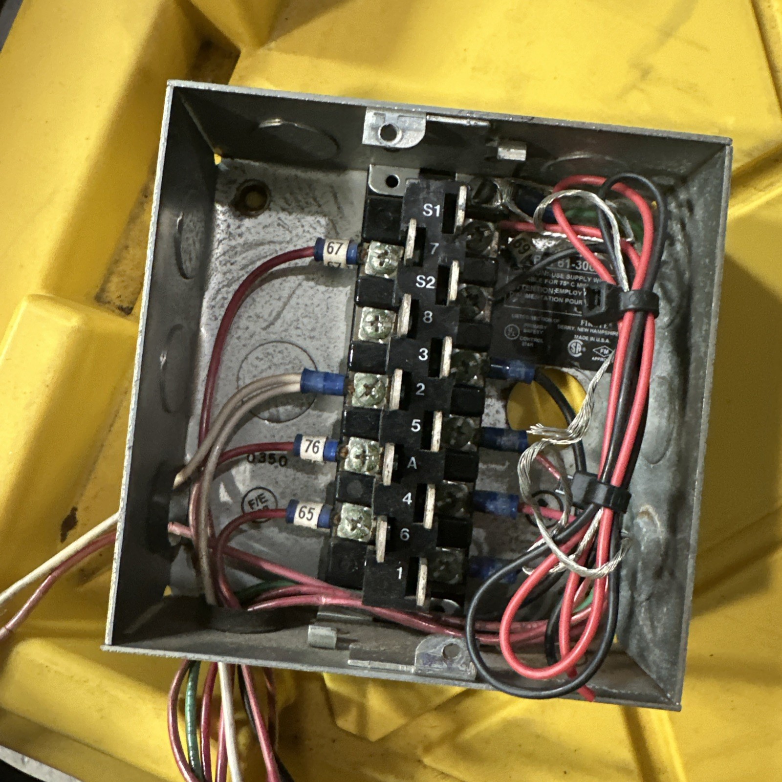 Fireye MEC320 Flame Control Module 120v 50/60Hz (BIN643)