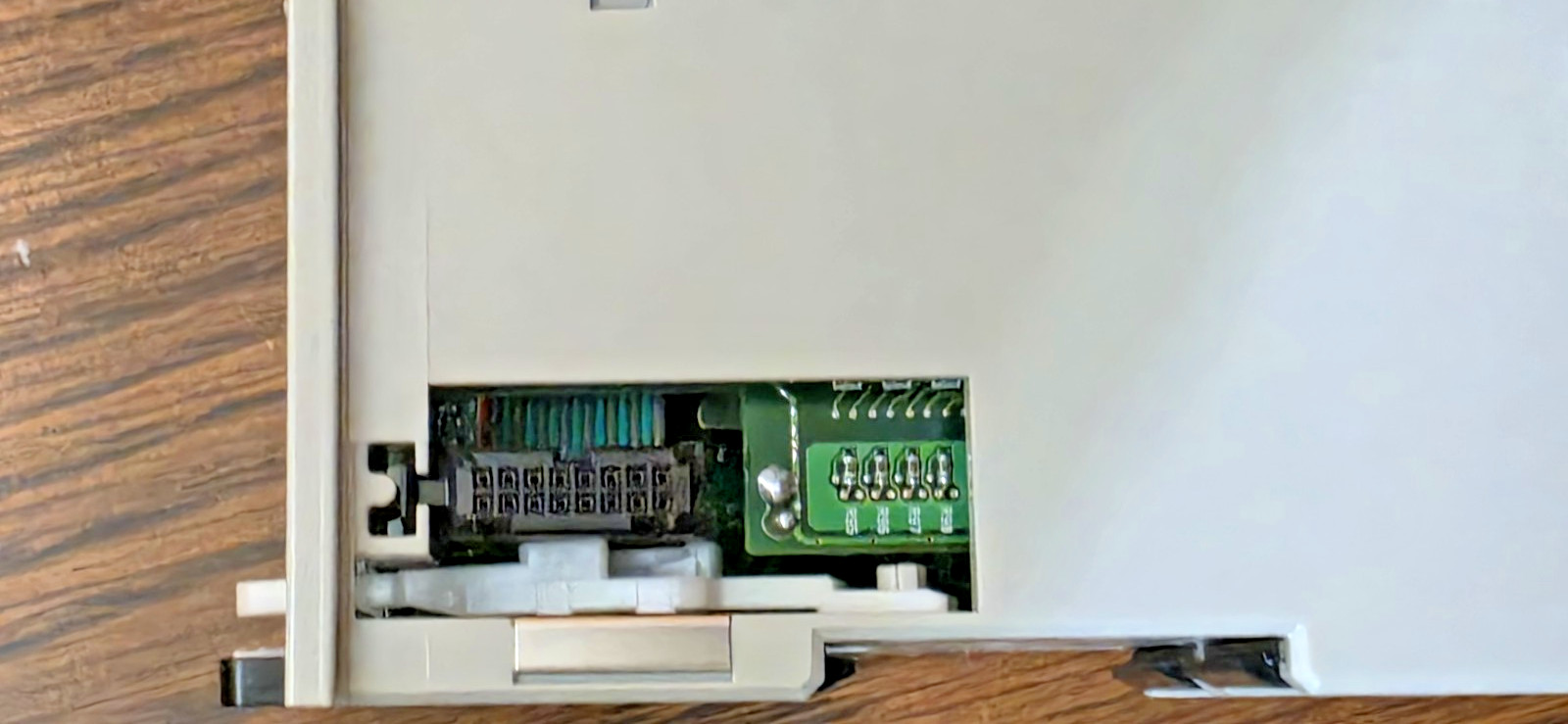 ALLEN BRADLEY COMPACT I/O UNIT 1769-OB32 SER A REV 1 F/W 3.1 W/ END CAP 1769-ECR