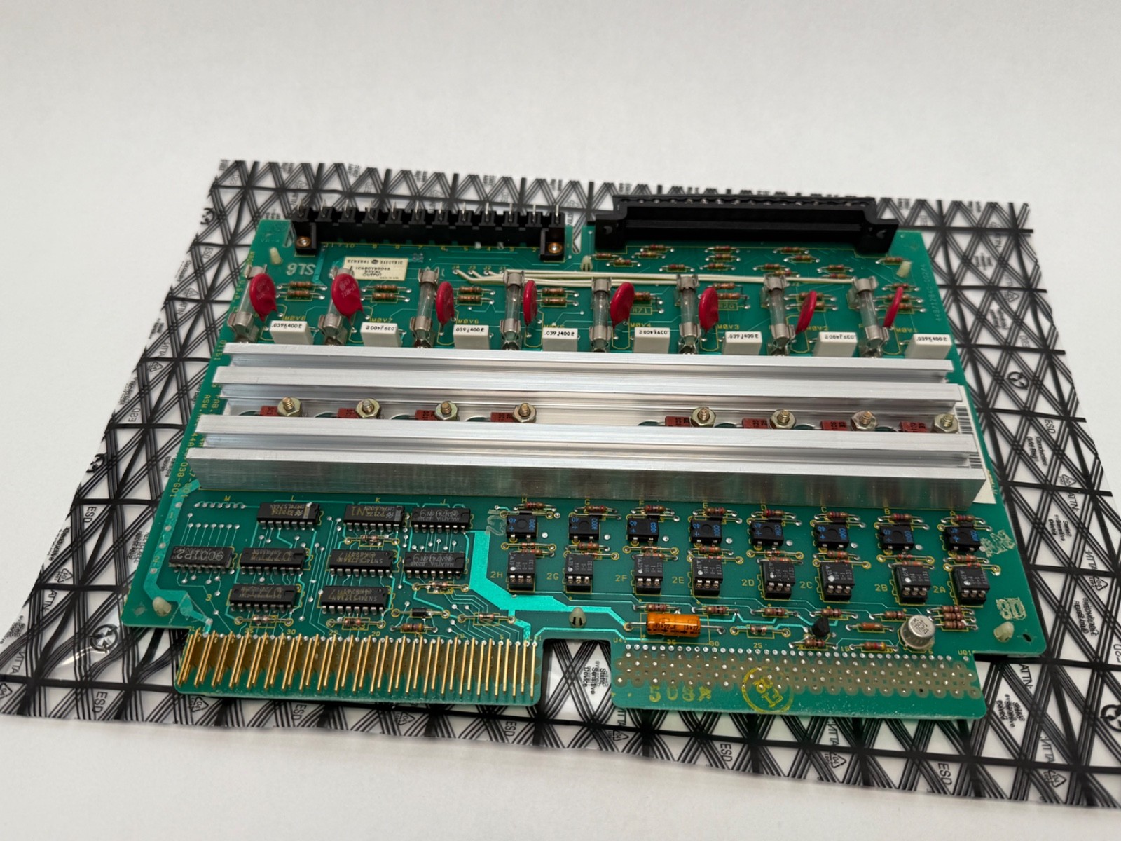 GE IC600YB904A Output Module Series Six IC600 YB 904 A
