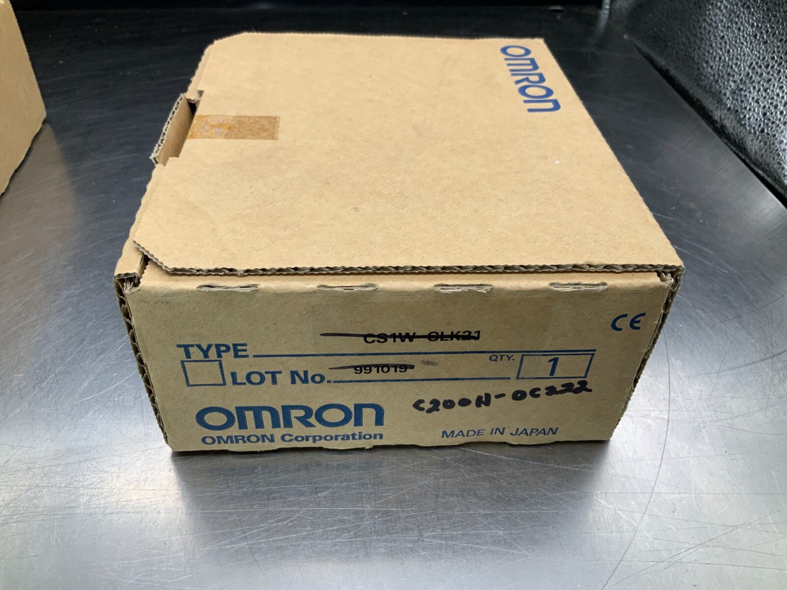 Omron C200H-OC222 Output Module Relay