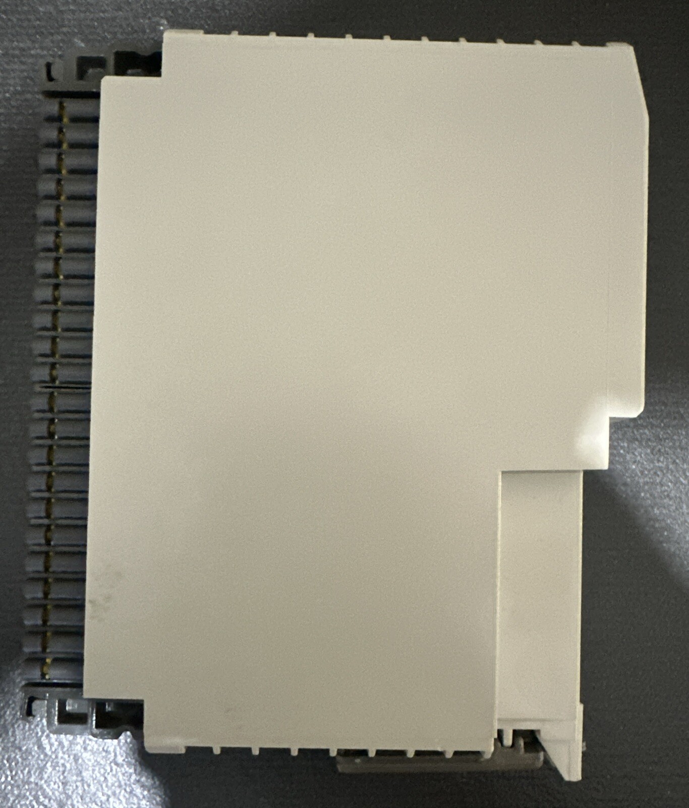 MODICON AEG TSX COMPACT DAP 218 AS-BDAP-218 DISCRETE OUTPUT MODULE 24-230VAC