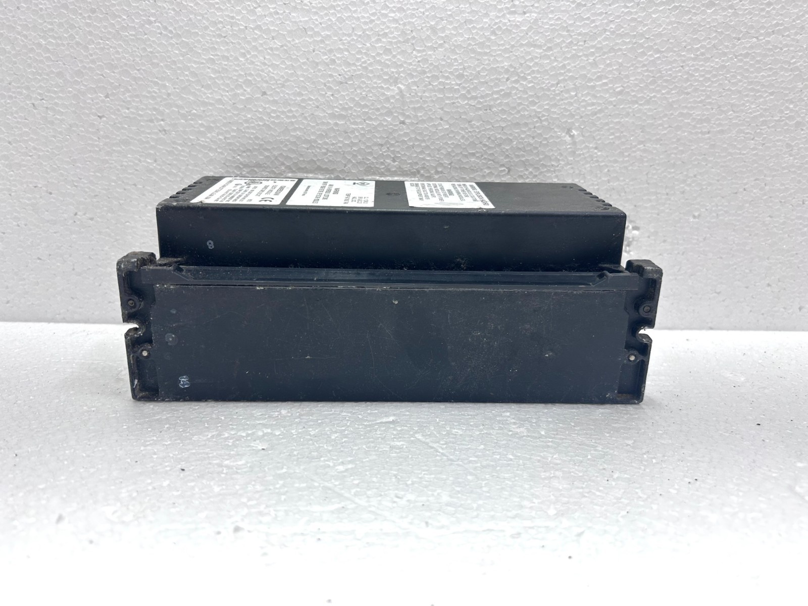 GE Fanuc IC660BBD024 Genius 12/24VDC Source Input / Output Module