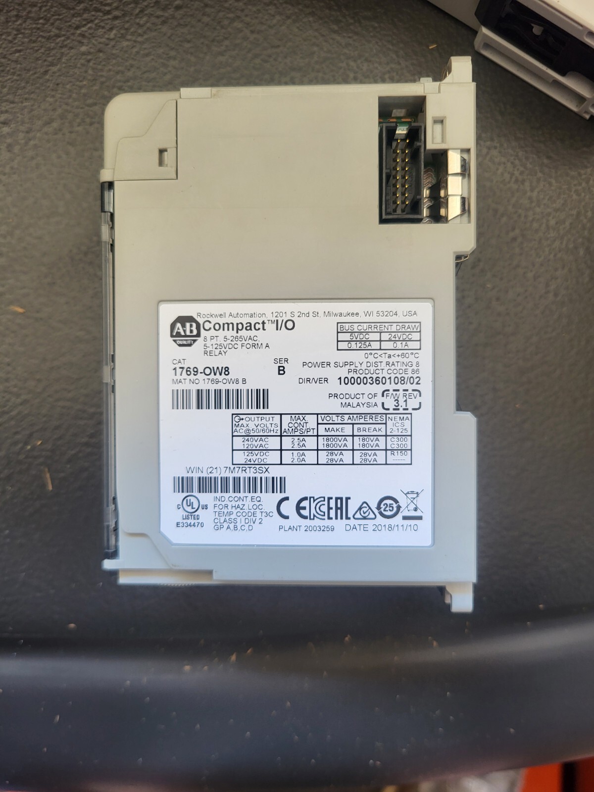 NEW Allen-Bradley 1769-OA8 Compact I/O 8PT 120/240VAC Output Module 1769OA8
