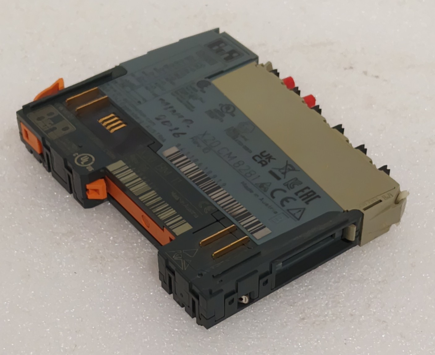 B&R X20 CM 8281 UNIVERSAL MIXED MODULE X20CM8281 WITH X20 BM 11 BASE
