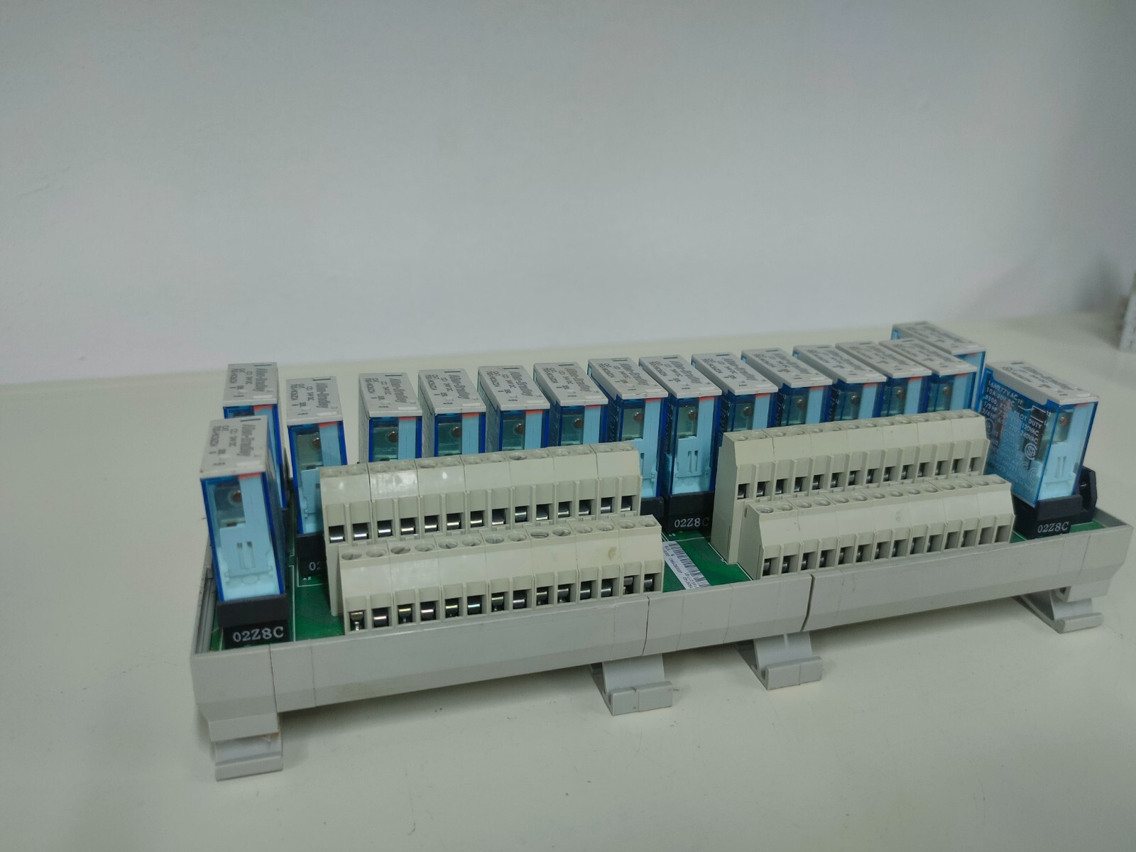 Allen Bradley 1492-XIM4024-16R