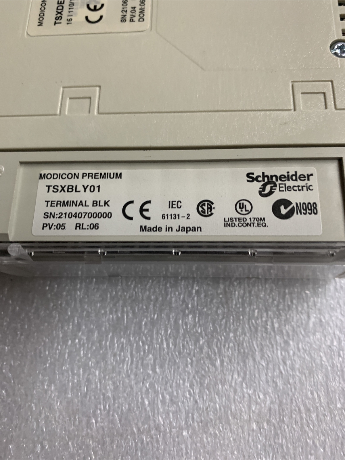 SCHNEIDER MODICON TSX-DEY-16A4 INPUT MODULE TSXDEY16A4 W/TSXBLY01