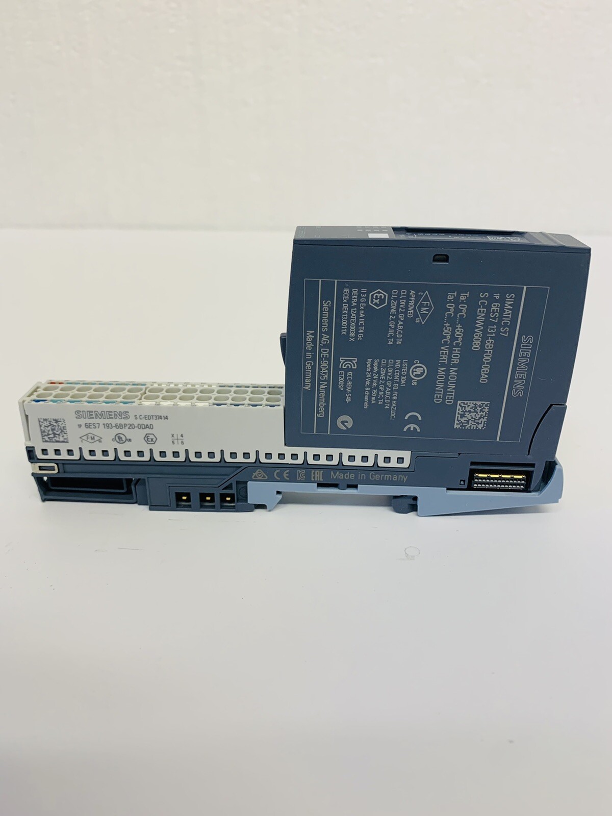 Siemens 6ES7 131-6BF00-0BA0 Digital Input Module & Base 6ES7 193-6BP20-0DA0