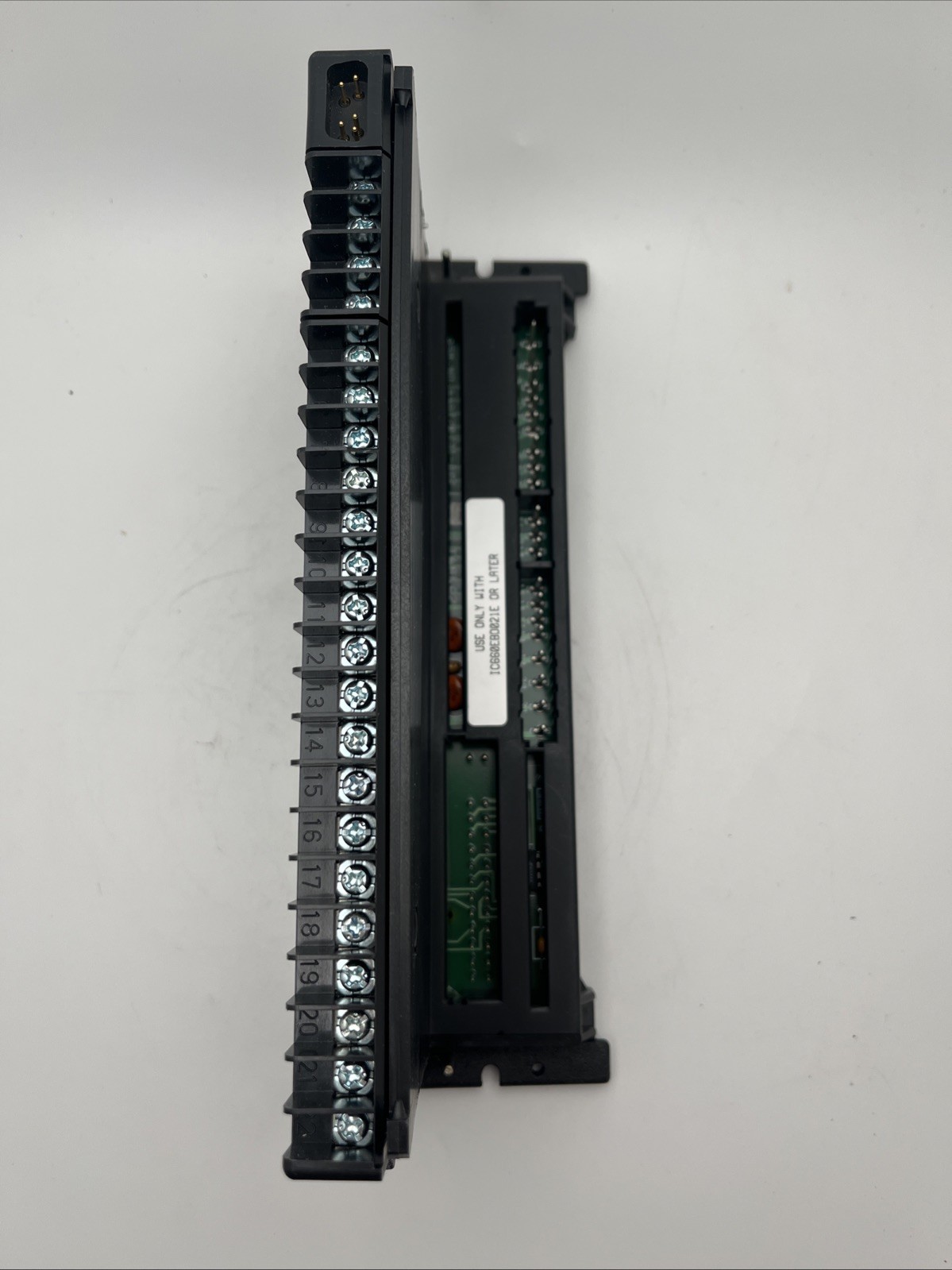 * GE FANUC GENIUS IC660TSD021K IC660TSD021 I/O TERMINAL MODULE