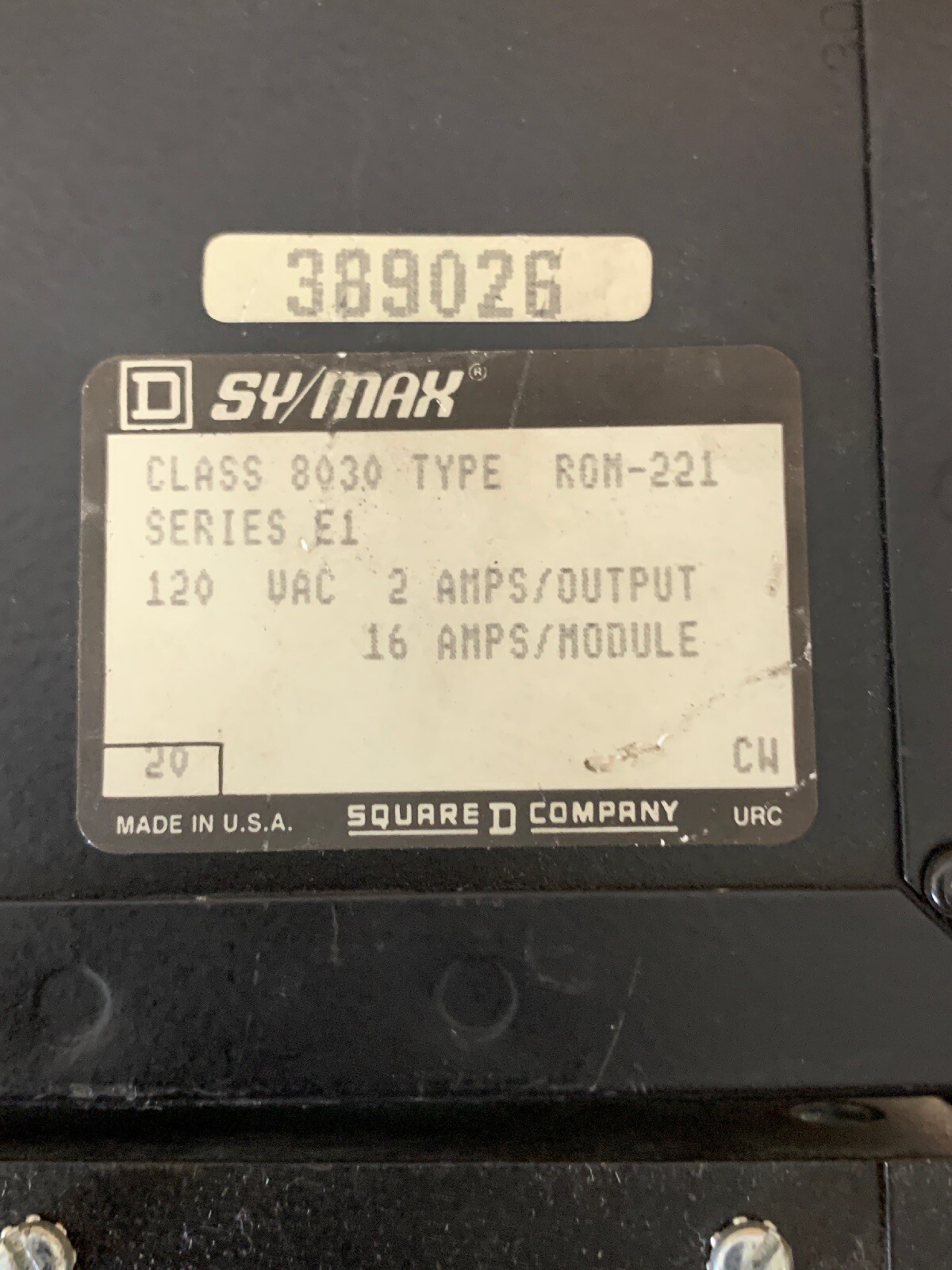 USED Square D 8030 ROM-221 SY/MAX 120VAC Output Module Series F2&E1 2 Total Unit