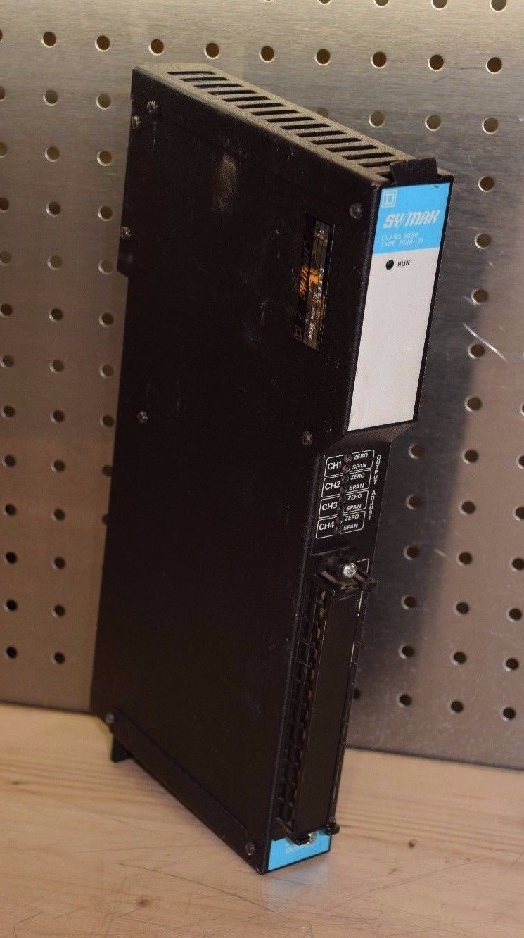 Square D Sy/Max Analog Output Module 8030 ROM-121 Ser B