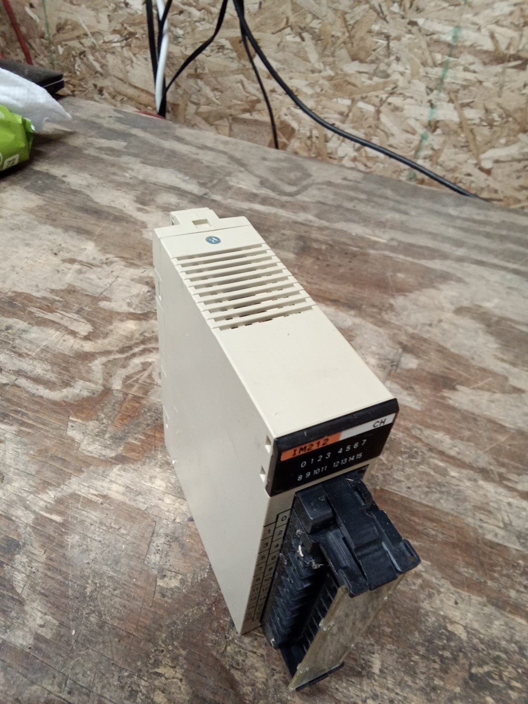 Omron C200H-IM212 Input Unit 24 V DC/AC 16 Point C200HIM212