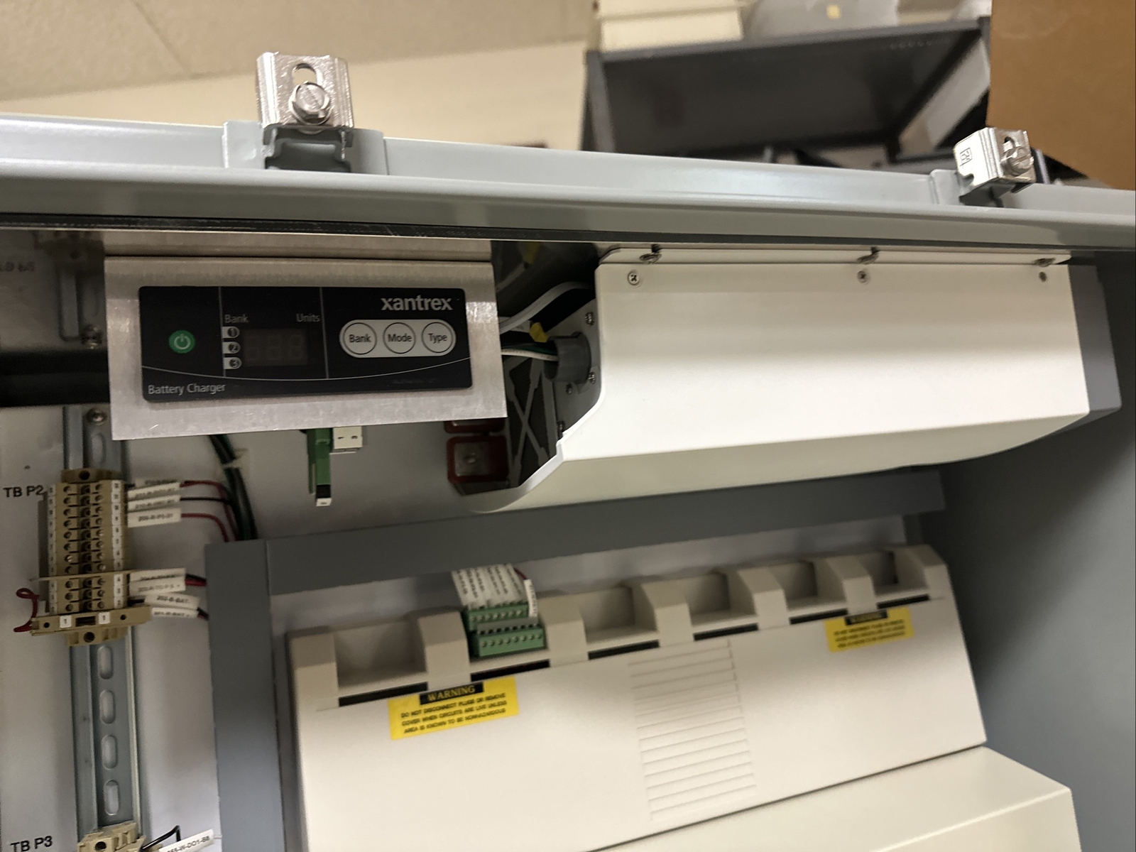 Bristol Babcock EMERSON DPC 3330 Programmable RTU Controller With Enclosure