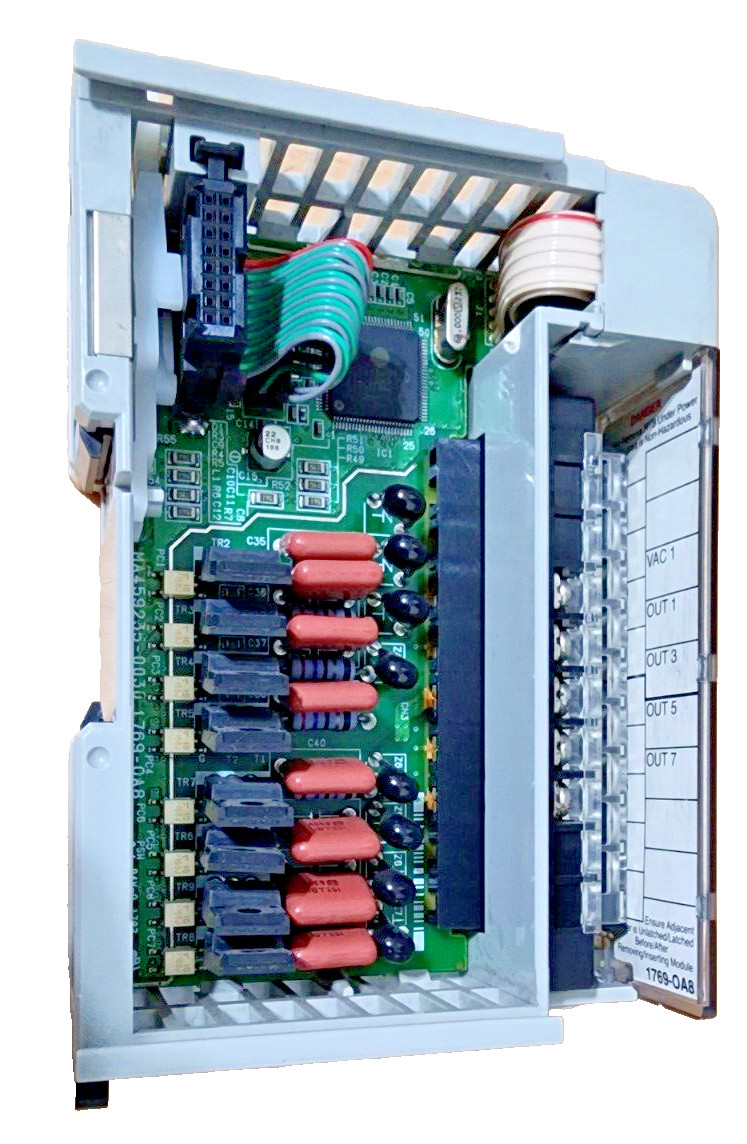 Allen Bradley 1769-OA8 / 1769OA8 CompactLogix Output Module Ser, B