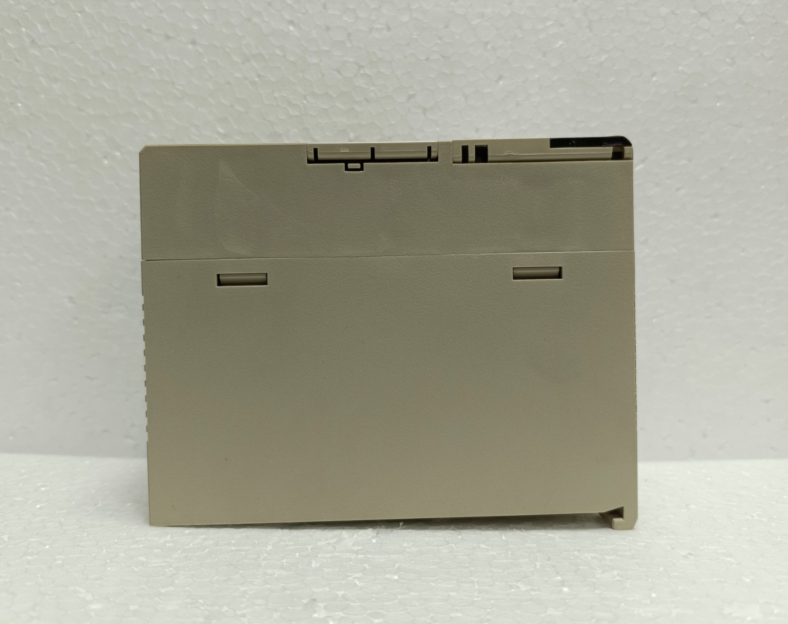 Omron C200HX-CPU64 SYSMAC PLC CPU Unit 31.2K Word Memory RS-232C Port