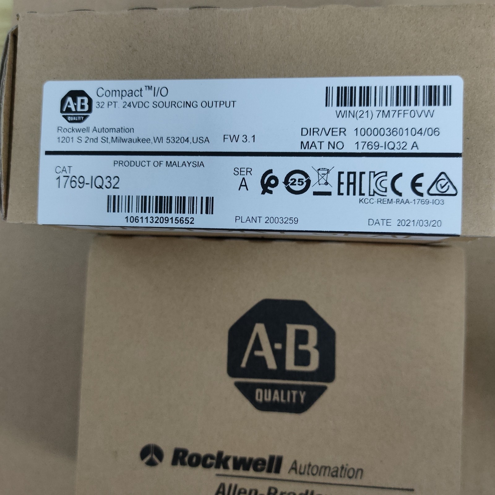 AB 1769-IQ32 SER A CompactLogix 24VDC Input Module New Factory Sealed TX Stock