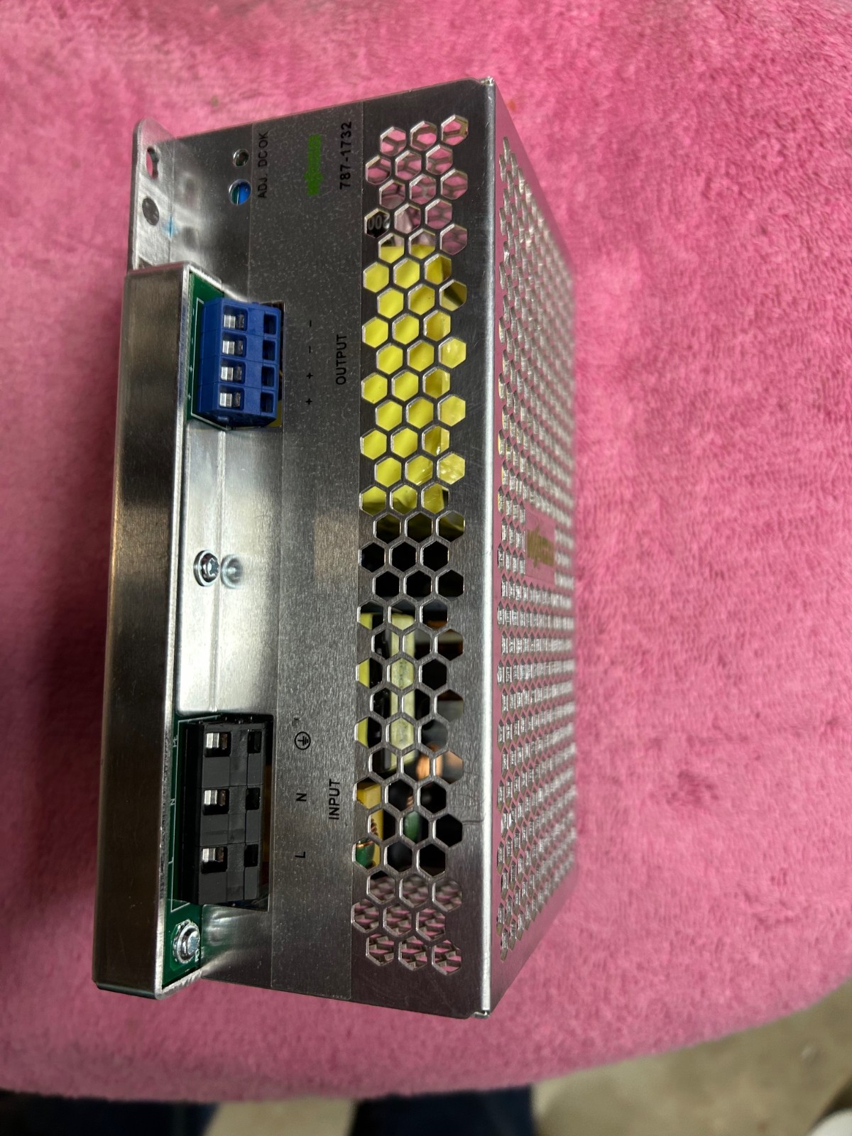 WAGO 787-1732 ECO power supply 24 VDC 10 A