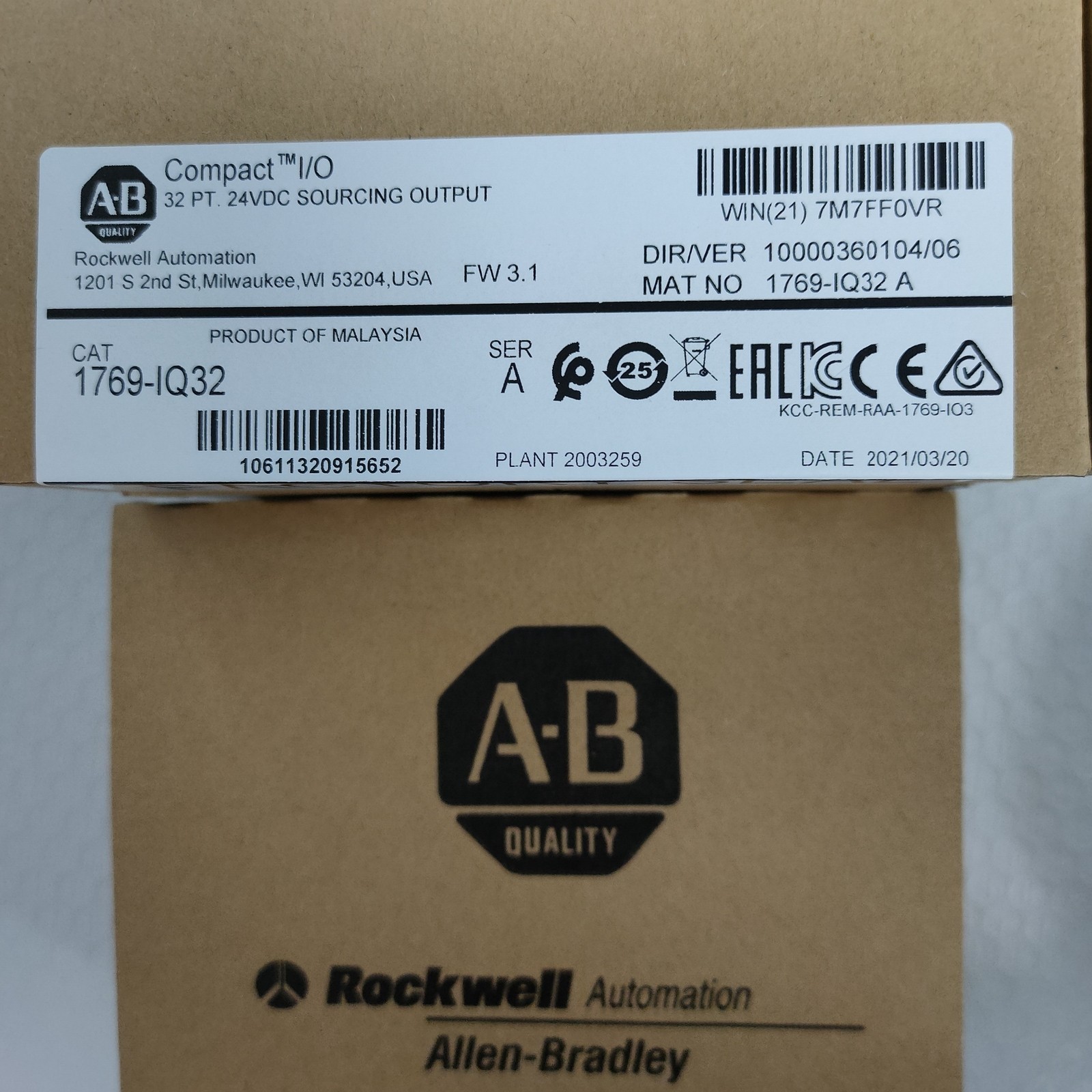 AB 1769-IQ32 SER A CompactLogix 24VDC Input Module New Factory Sealed TX Stock