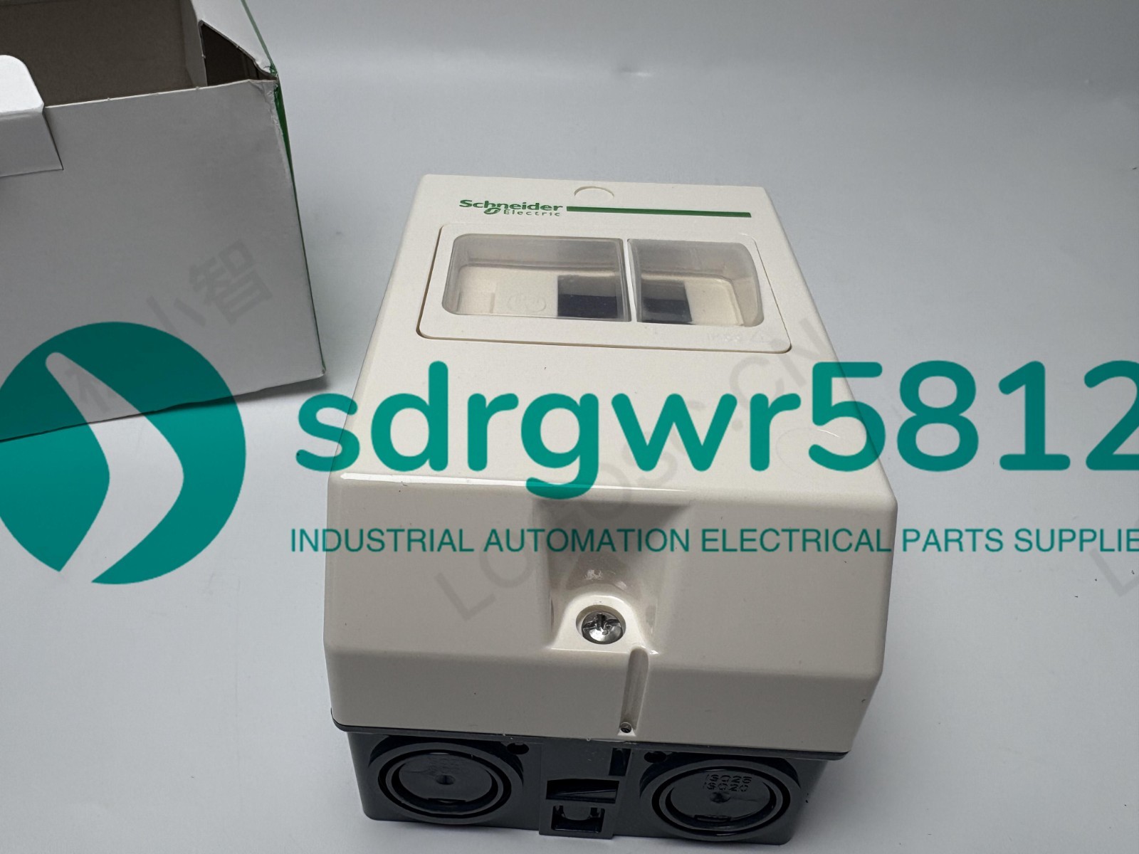 NEW Schneider GV2-MC02 Breaker Enclosure, Control White IP55 GV2MC02