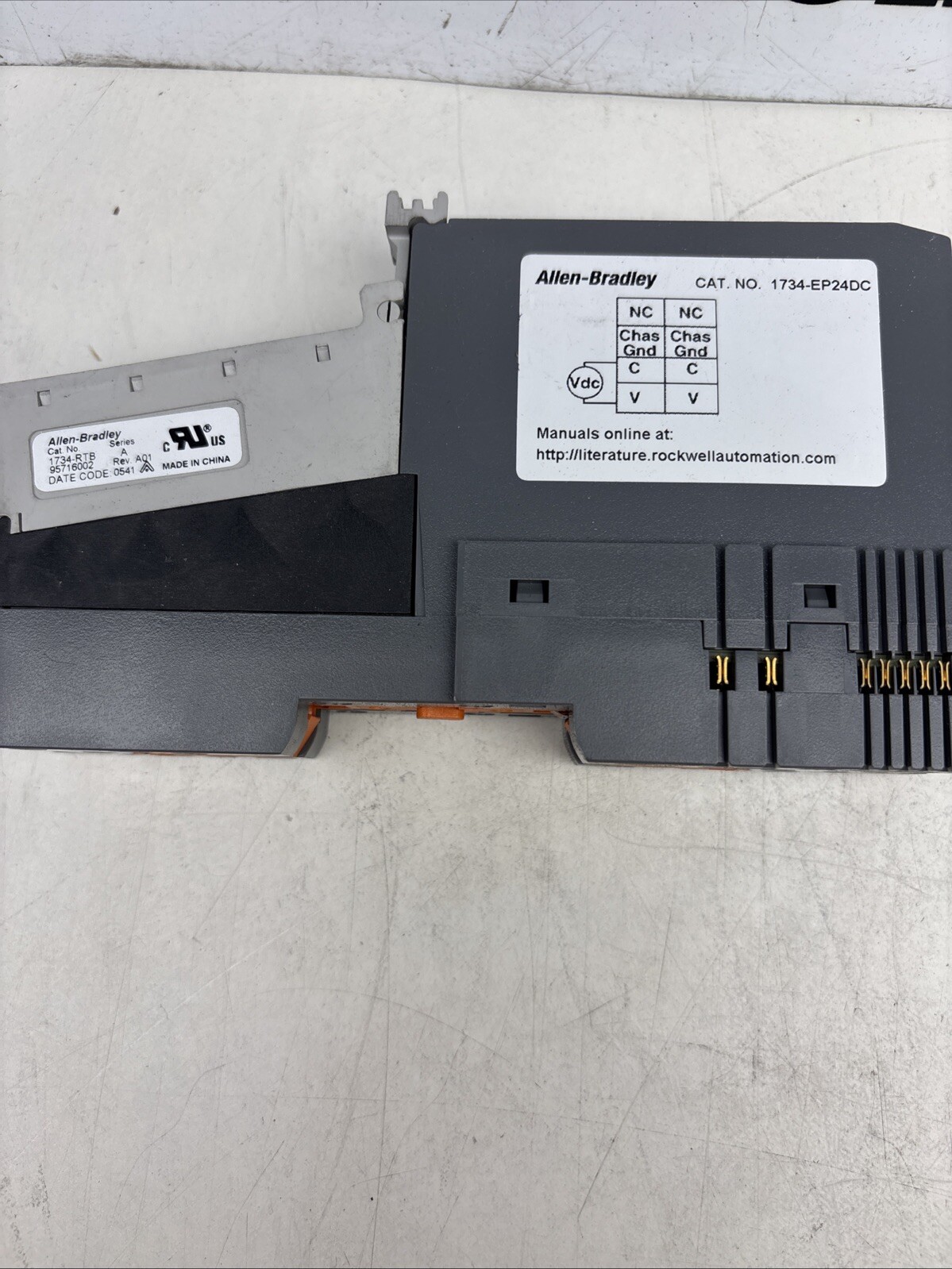 Allen Bradley 1734-EP24DC POINT I/O Extension Power Module Ser B 1734-EP24DC B