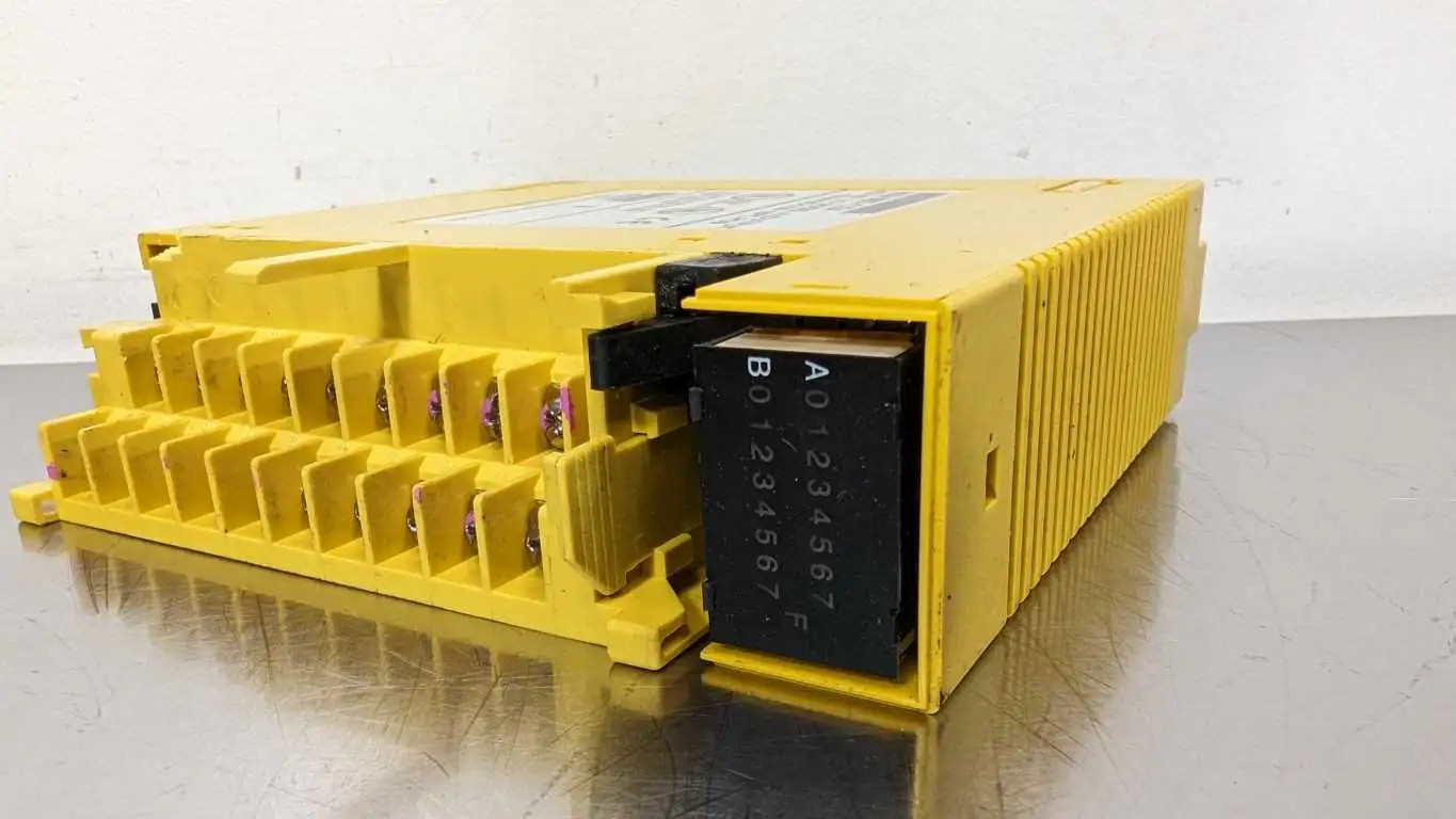 Fanuc A03B-0807-C154 Output Module AOD16D 16PT I/O Model A 12/24VDC