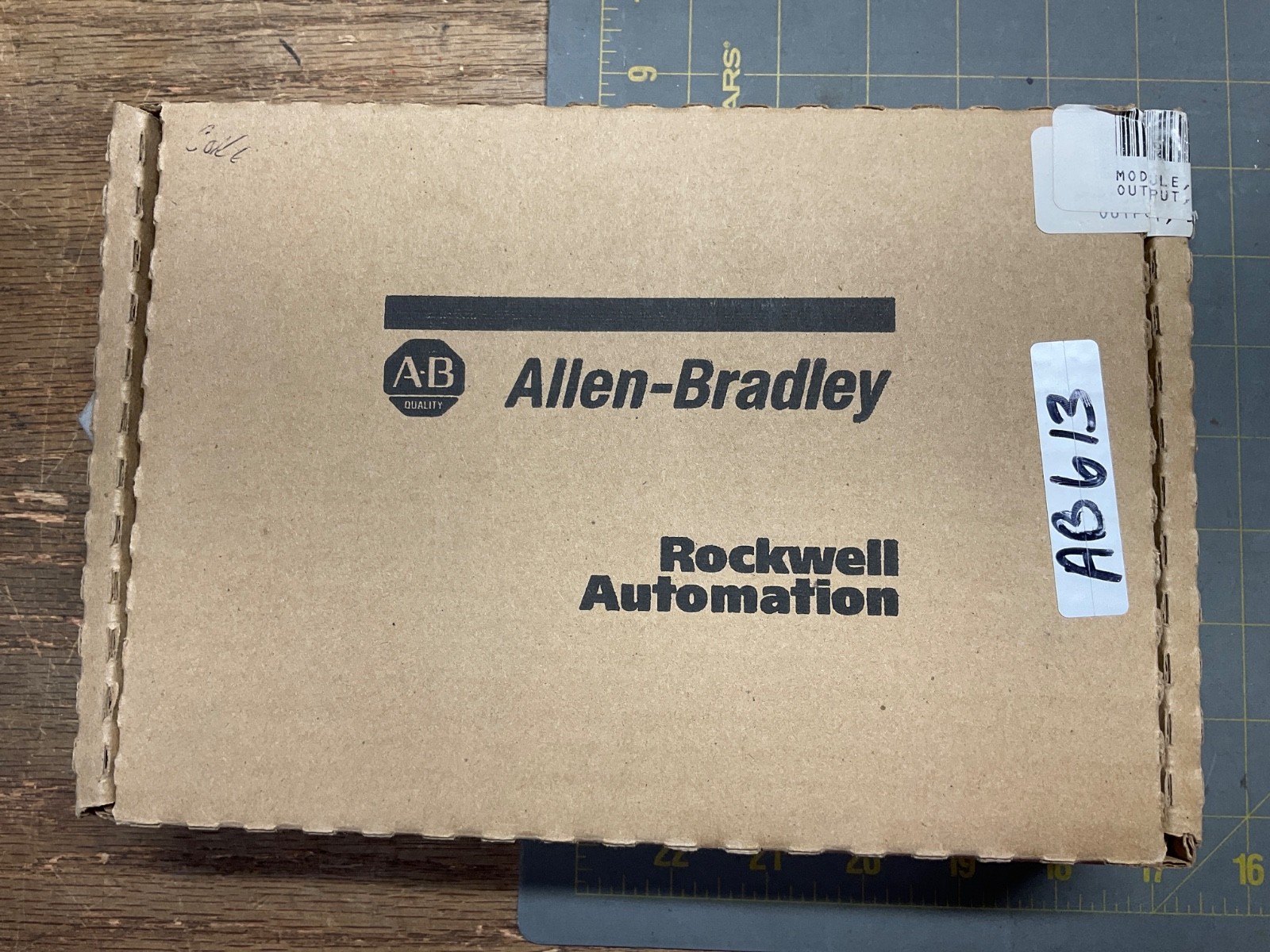 New 1746-OX8 Allen Bradley SLC 500 Isolated Relay 1746-0X8 from WISCONSIN