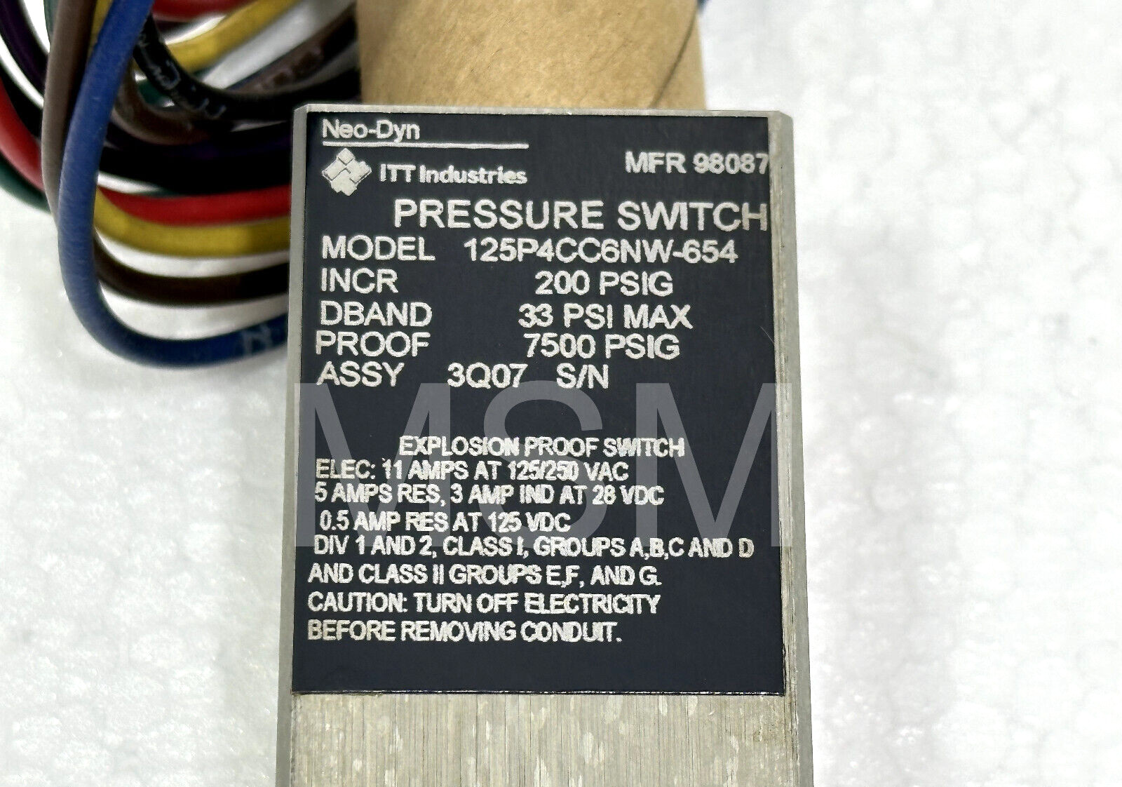 ITT Industrise Adjustable Pressure Switch 125P4CC6NW-654 /200 PSIG