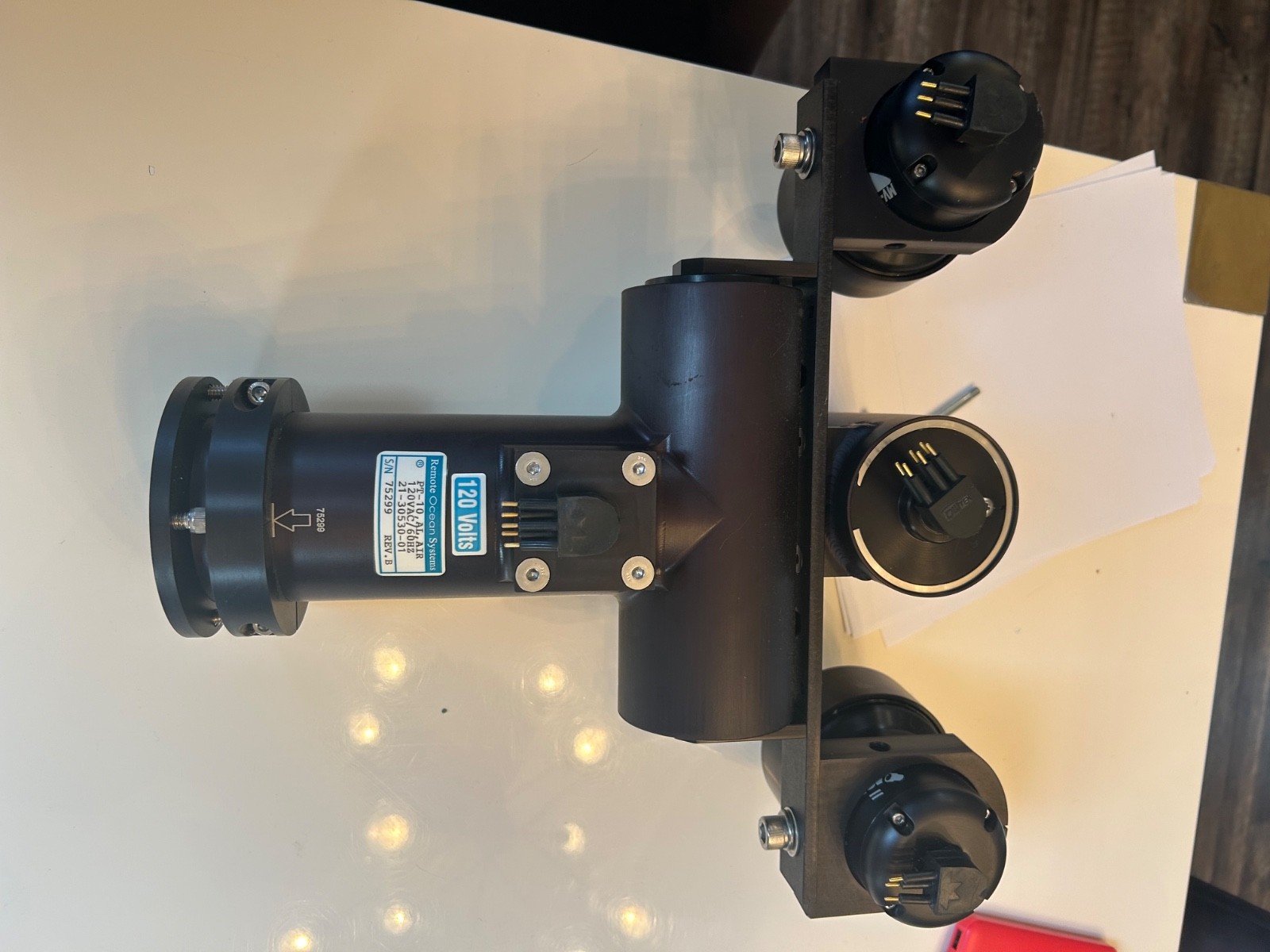 REMOTE OCEAN SYSTEMS Model PT-10,AL,OIL 120VAC/60HZ 21-01000-01 REV.K with camer