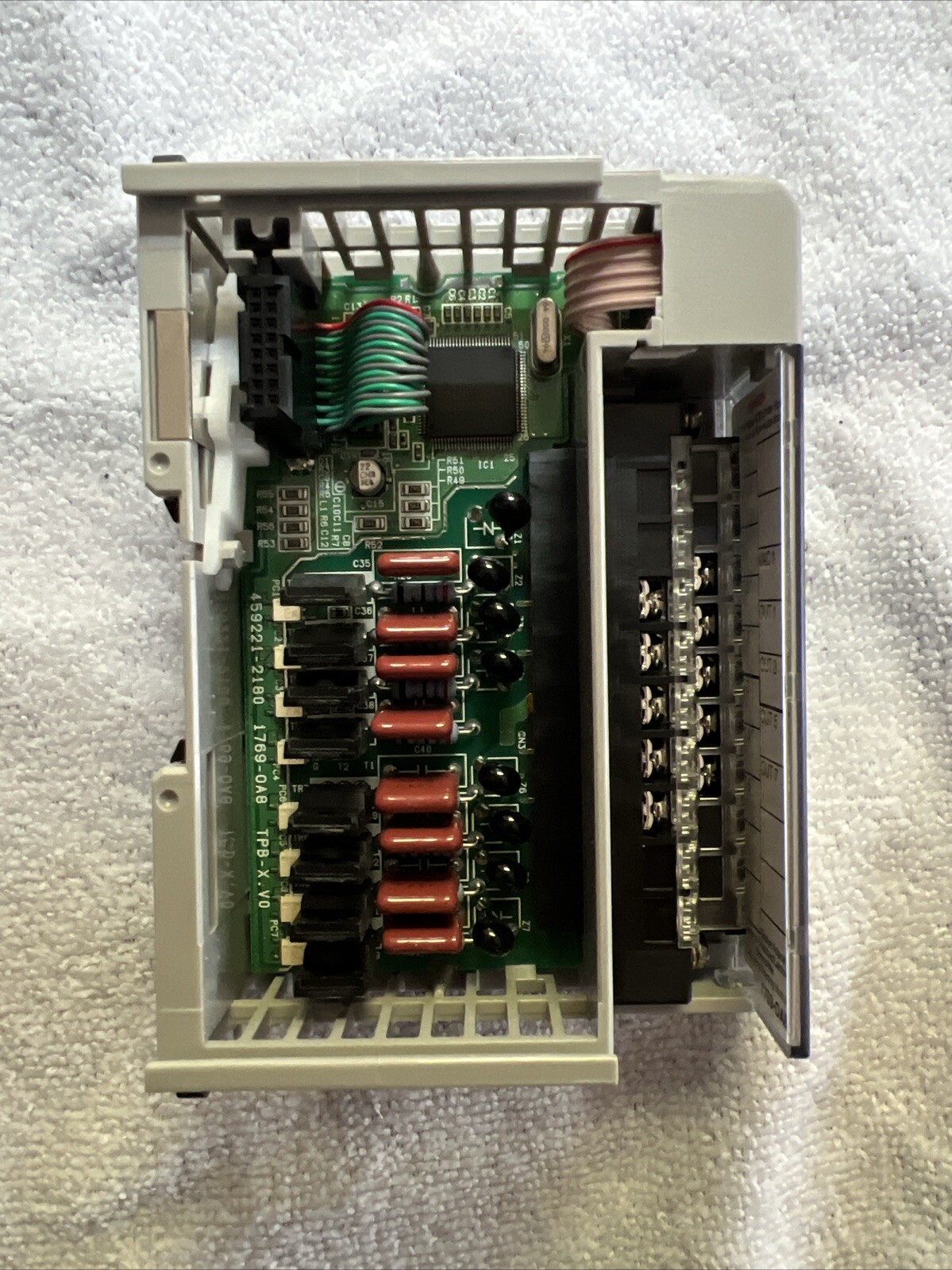 Allen Bradley 1769-OA8 /A Output Module 1769-0A8