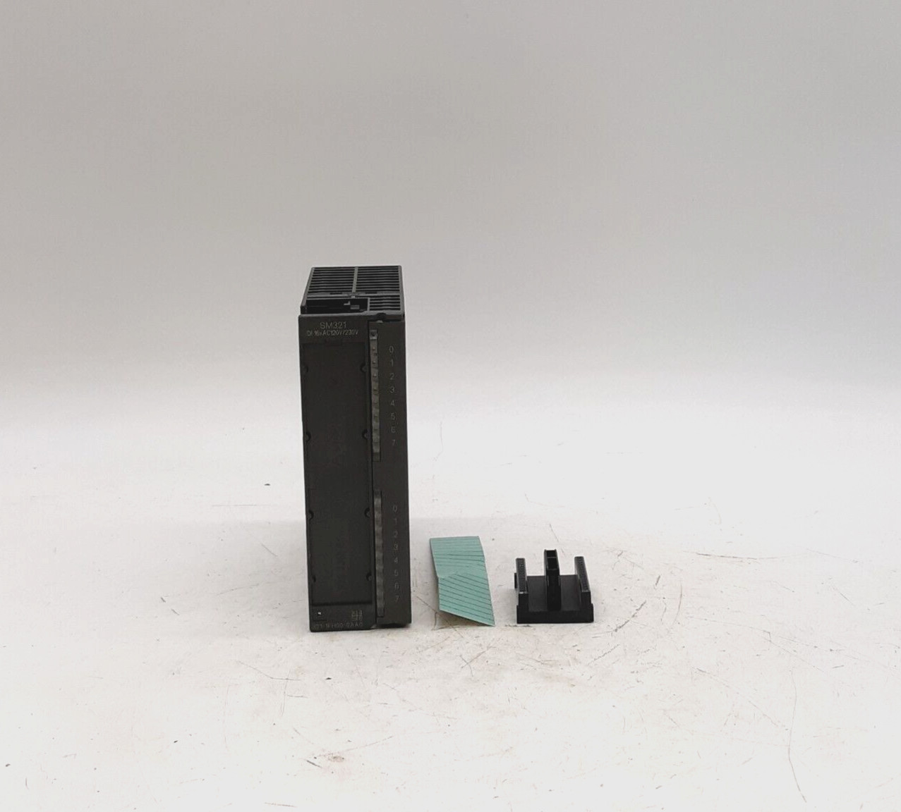 Siemens 6ES7 321-1FH00-0AA0 Input Module – BROKEN PLASTIC
