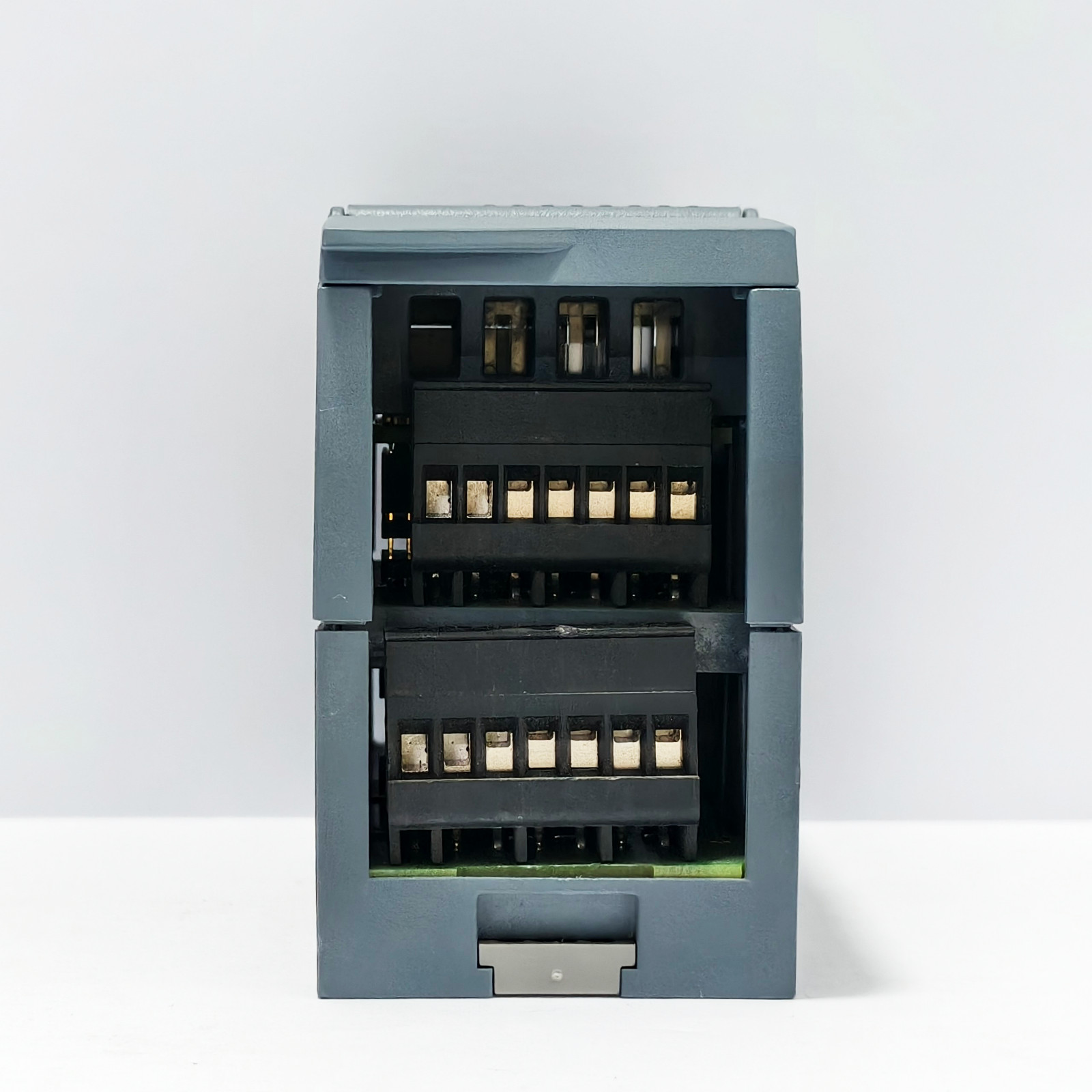 Siemens 6ES7221-1BH32-0XB0 SM1221 Digital Input Module S7-1200