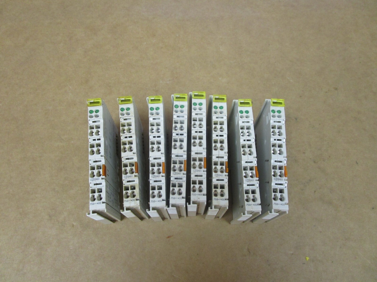 LOT OF 8 WAGO INPUT MODULE 750-400 750400