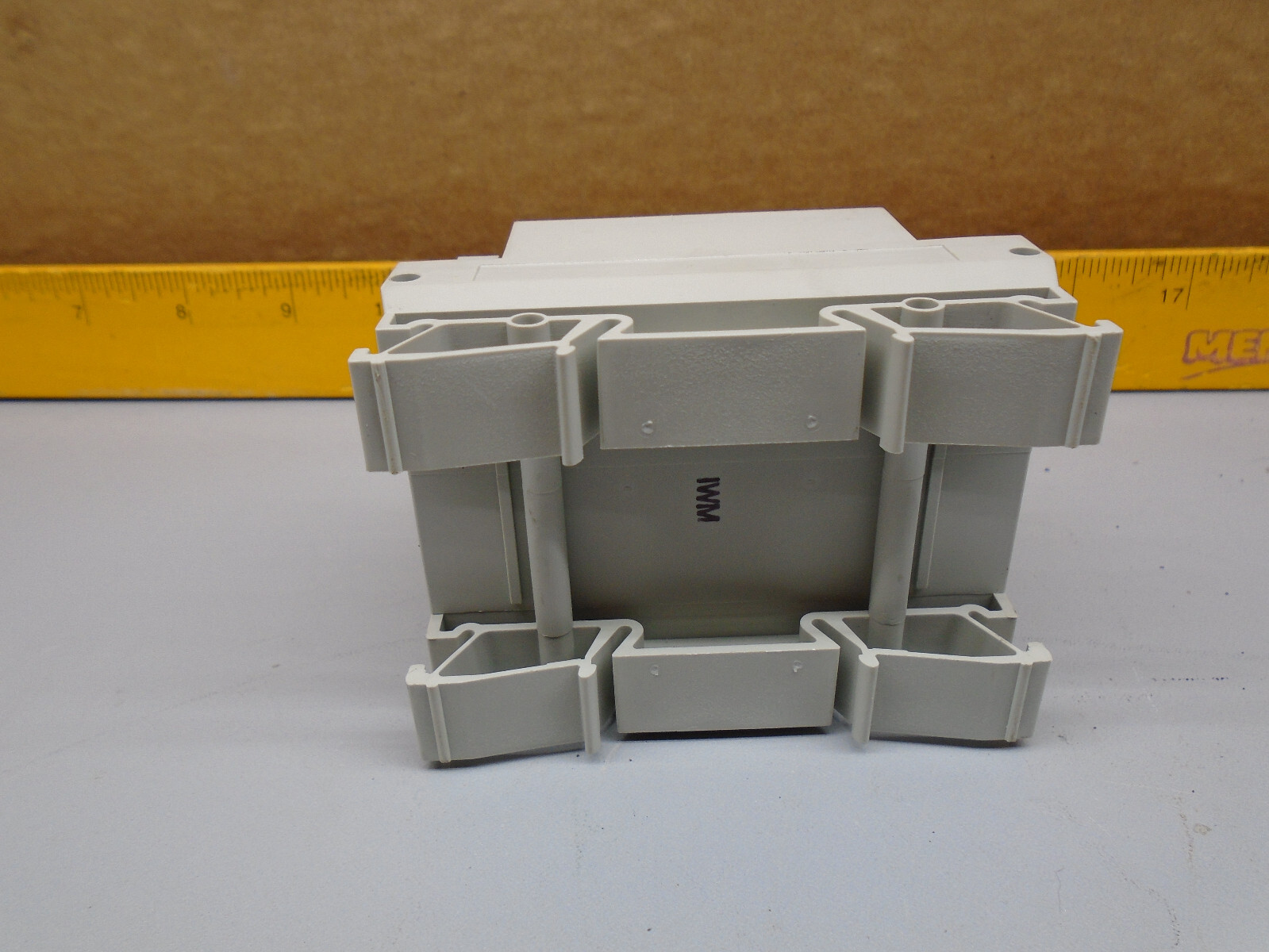 1492-IFM20F-FS120-2 Allen Bradley Breakout Block 1492-IFM20F-FS120-2 X80