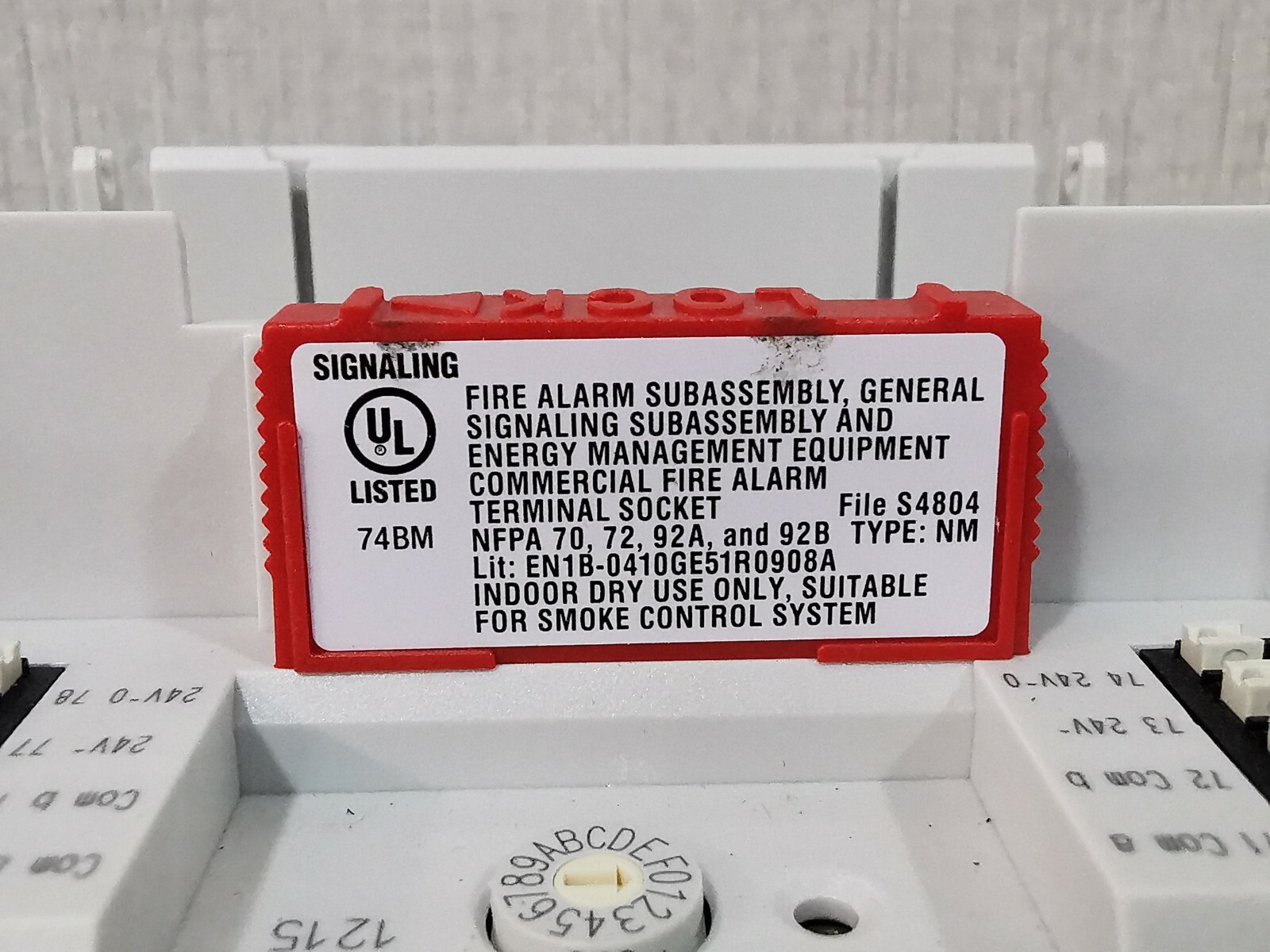 Honeywell XS823 Terminal Socket WITH FHILTY BOX