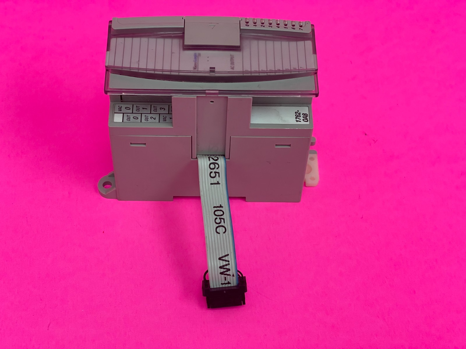 Allen-Bradley 1762-OA8 Ser A MicroLogix 8-Point 120/240V AC Digital Output Modul