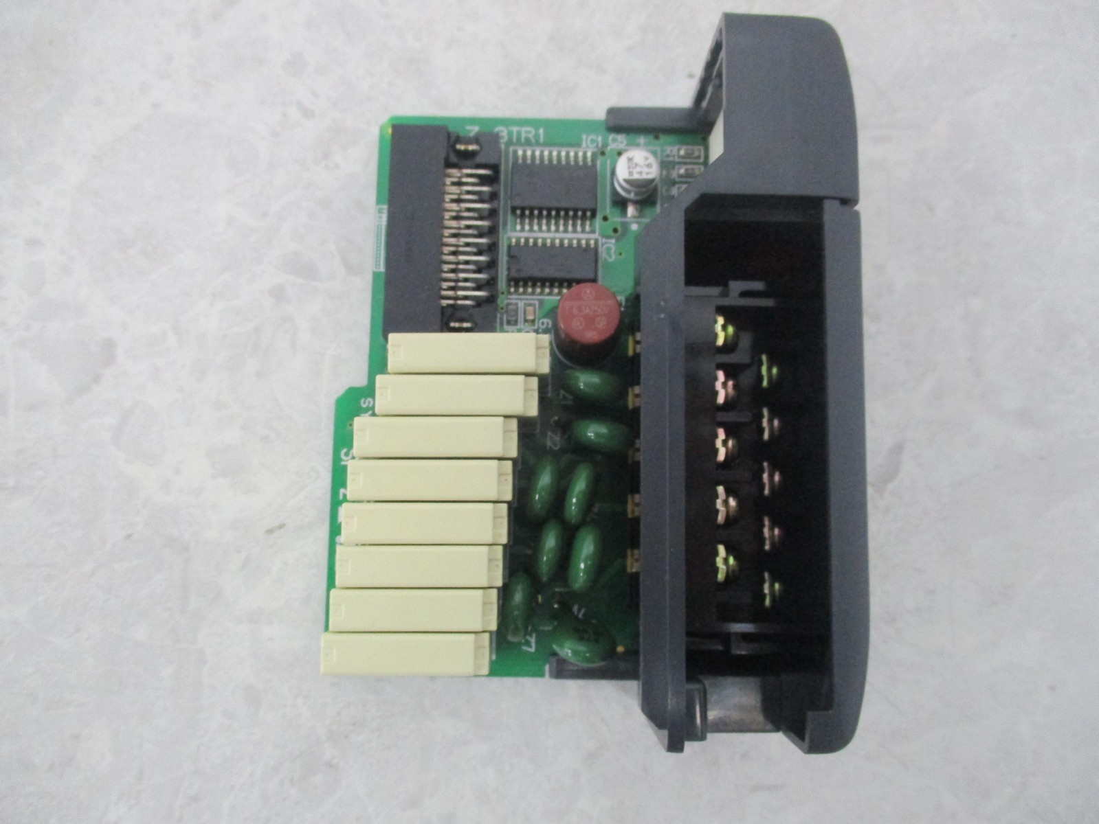 AUTOMATION DIRECT D2-08TR OUTPUT RELAY MODULE, XA0562