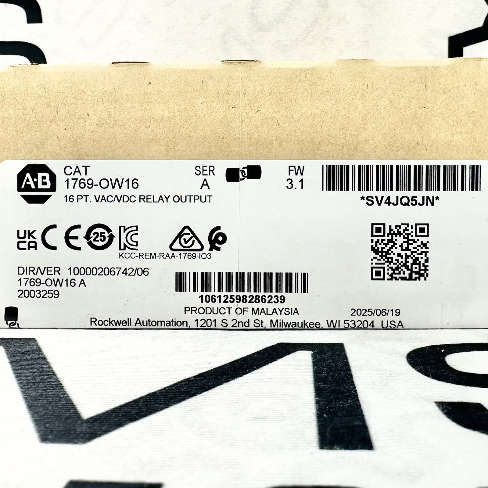 Allen-Bradley 1769-OW16 CompactLogix 16-Point Relay Output Module Sealed