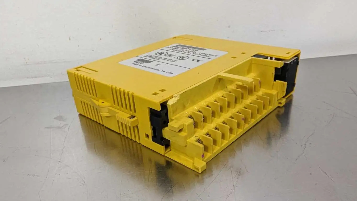Fanuc A03B-0807-C154 Output Module AOD16D 16PT I/O Model A 12/24VDC