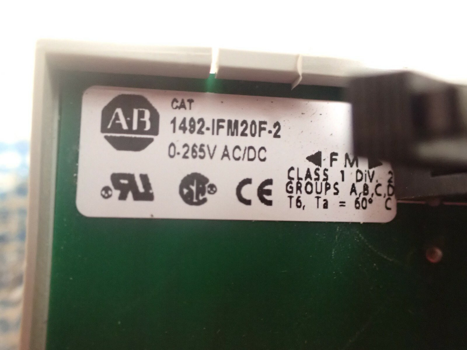 Allen Bradley 1492-IFM20F-2 0-265V AC/DC Interface Module