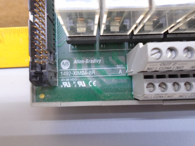 1492-XIM24-8R Allen Bradley Relay Breakout Block 1492-XIM24-8R W197