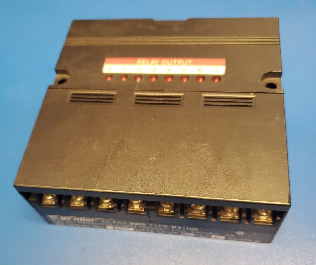 Square D SY/MAX Type RT-108 Class 8005 Series A1 Relay Output Module RT108