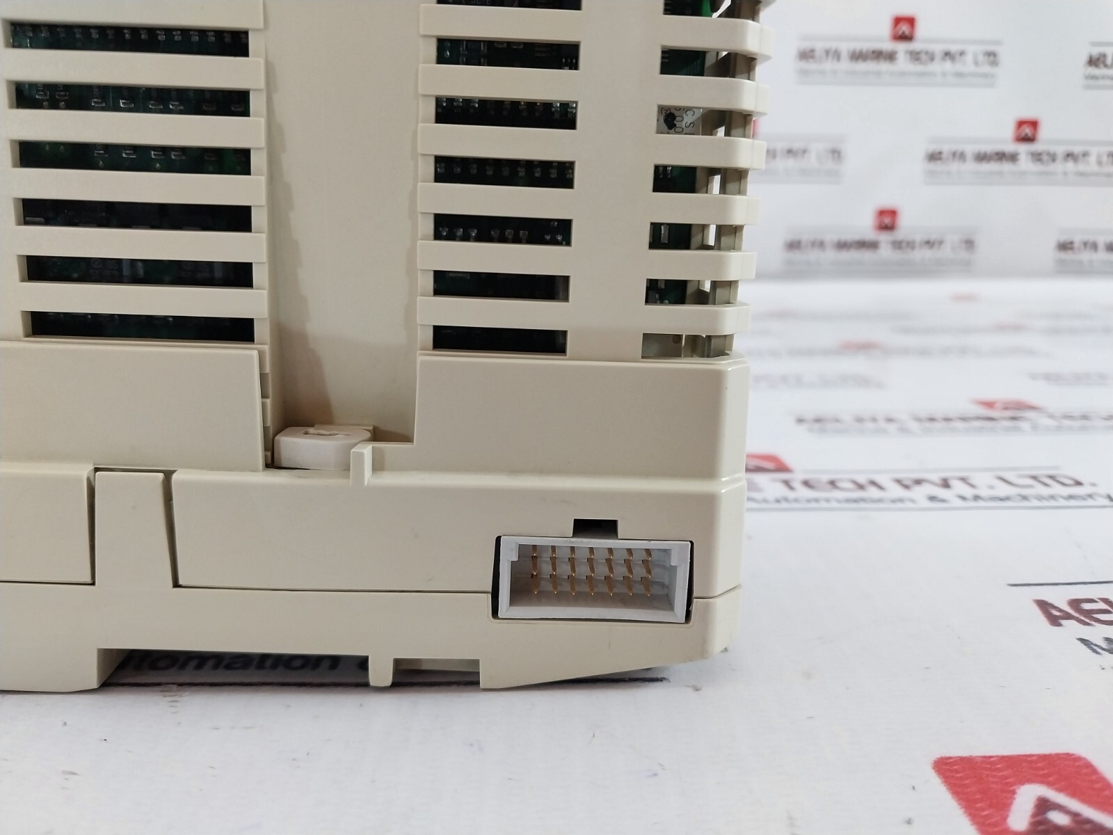 ABB DO810 3BSE008510R1 Digital Output 24V TU810V1 3BSE013230R1 Termination Unit