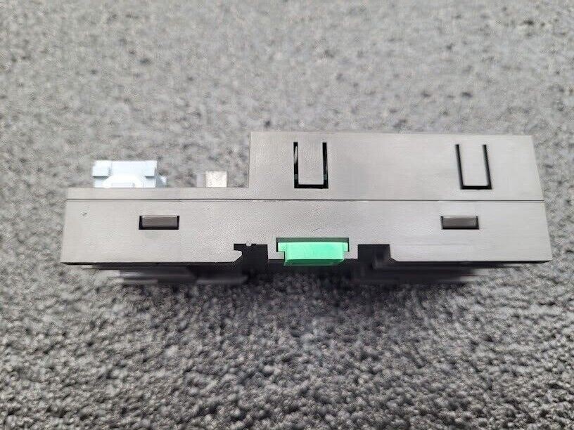 MSystem HV1HL1A-XXXX-R 24VDC 16-Channel I/O Module DIN Rail Working Pull